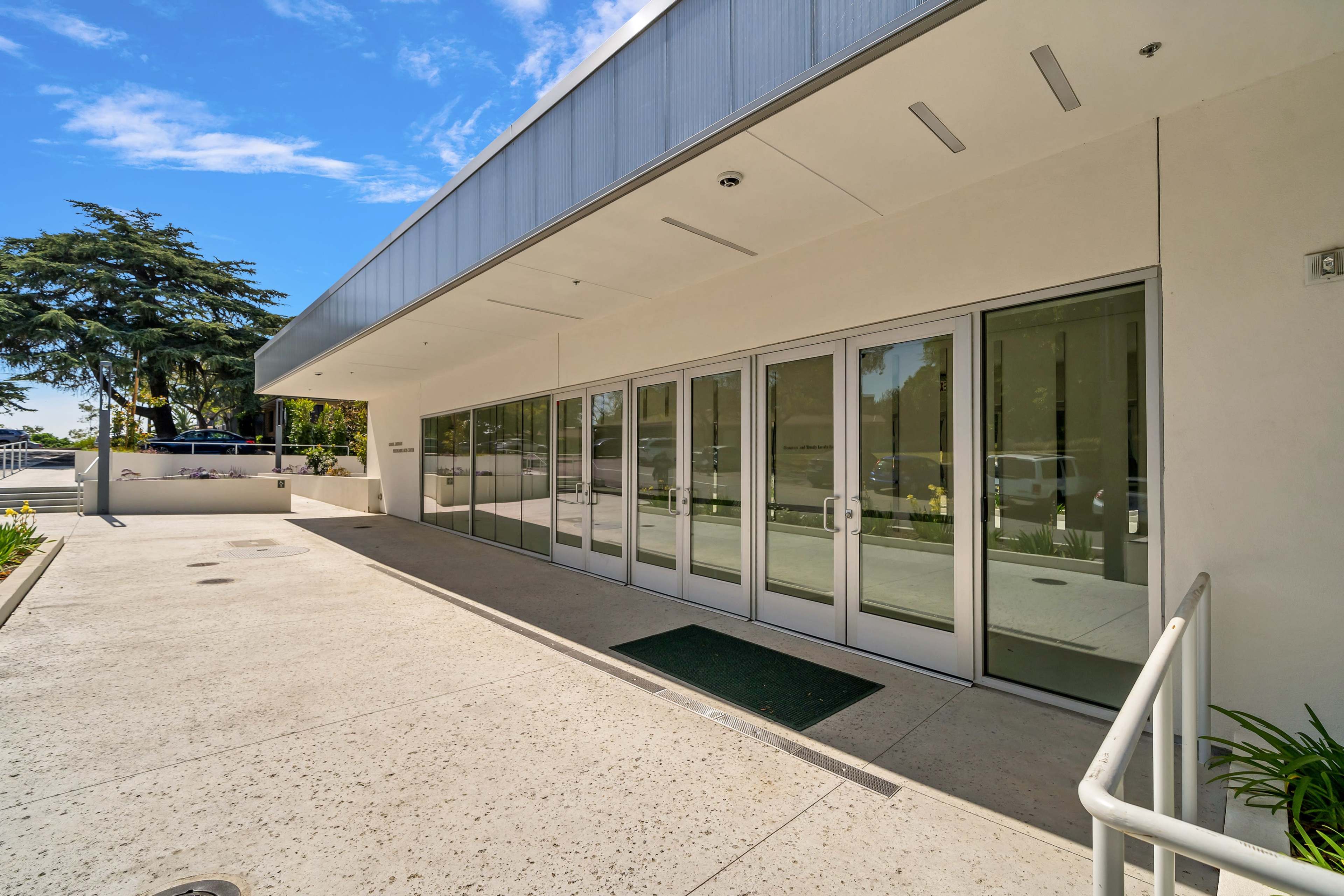 STATE OF THE ART CAMPUS FOR PRODUCTION AUDITORIUM Image in Castle Heights, Los Angeles, CA