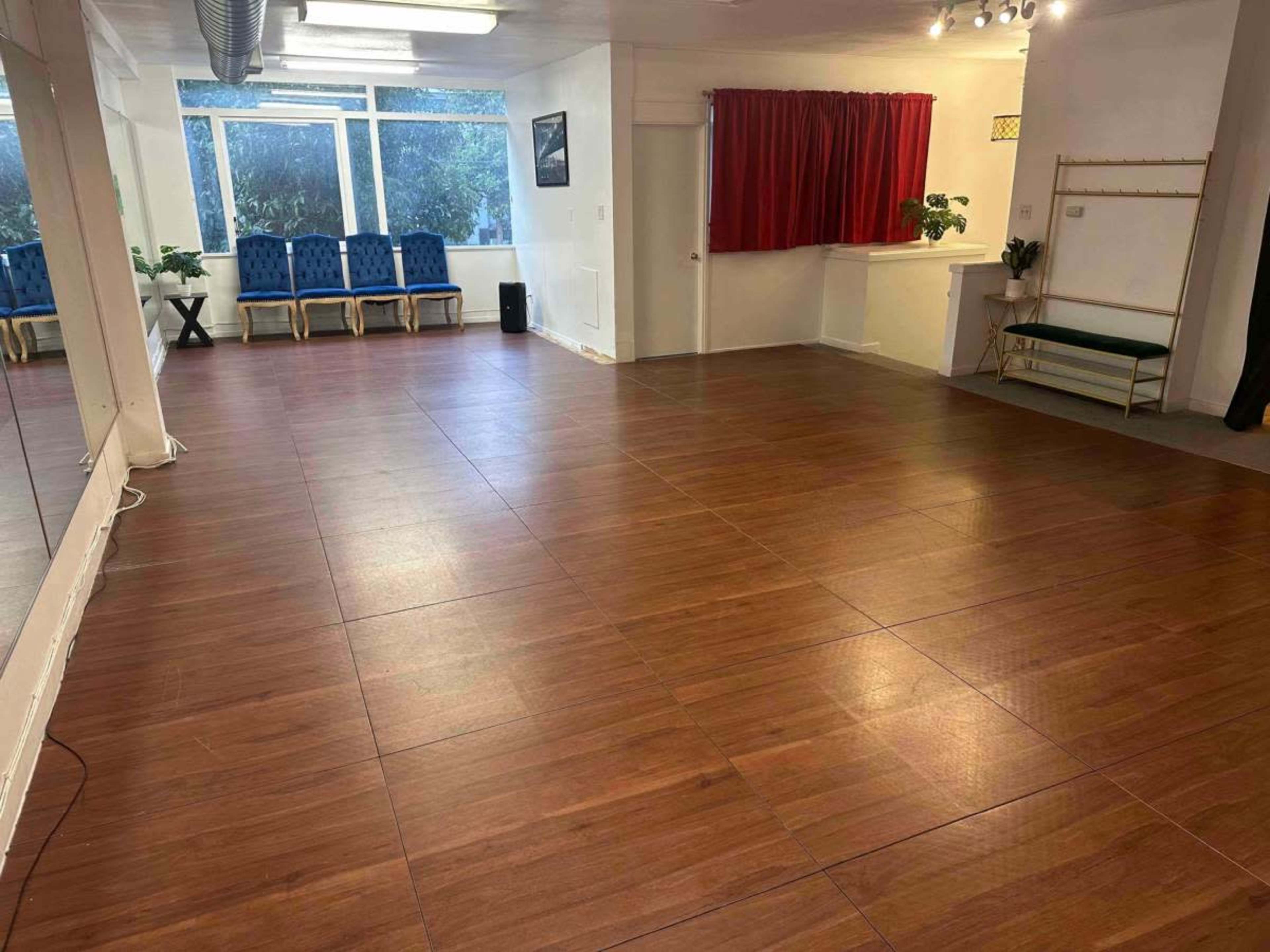 Downtown Intimate Dance Studio Image in SoMa, San Francisco, CA