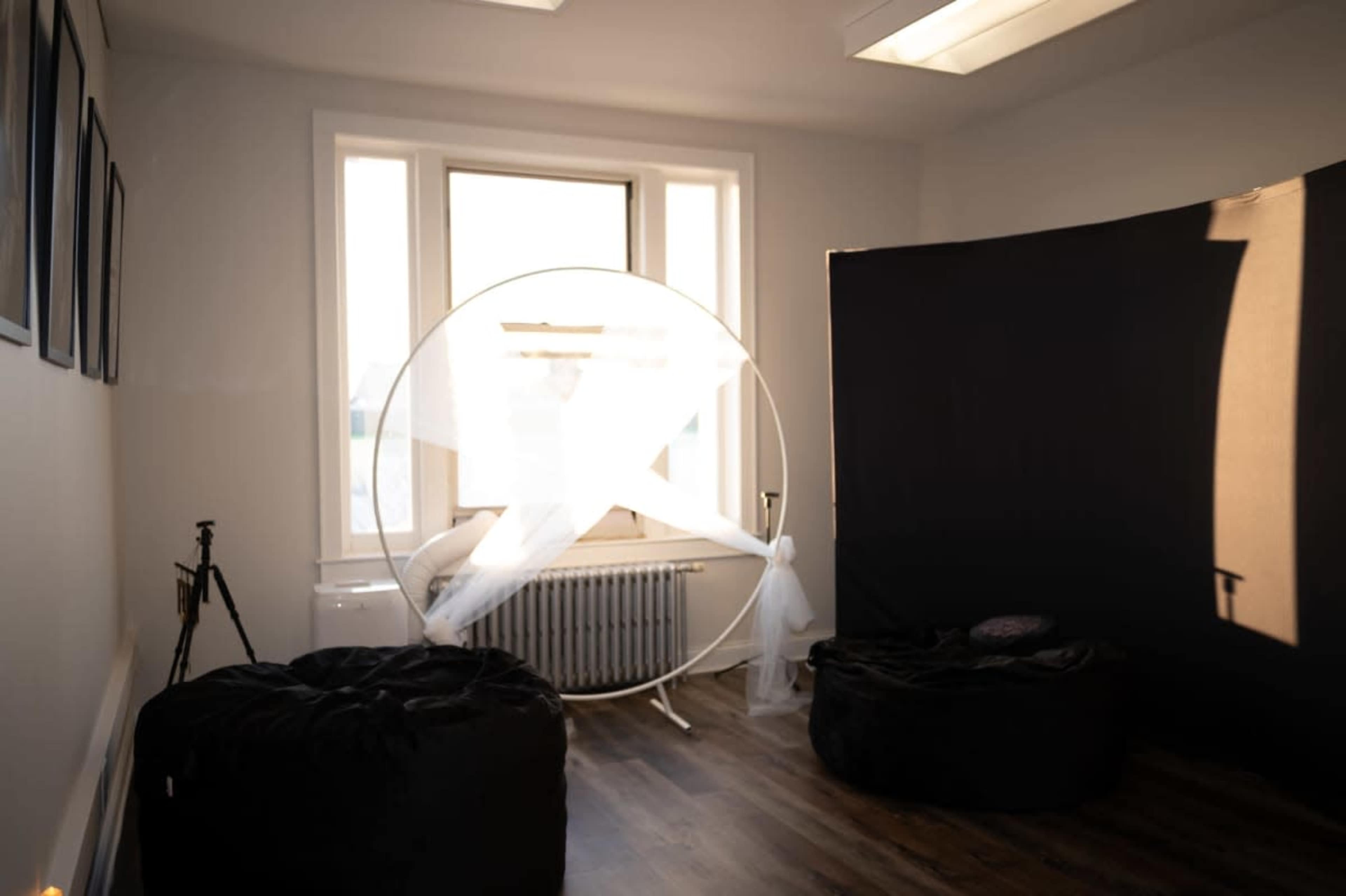 Downtown Wheaton Studio with Natural Light Image in Milton Township, Wheaton, IL