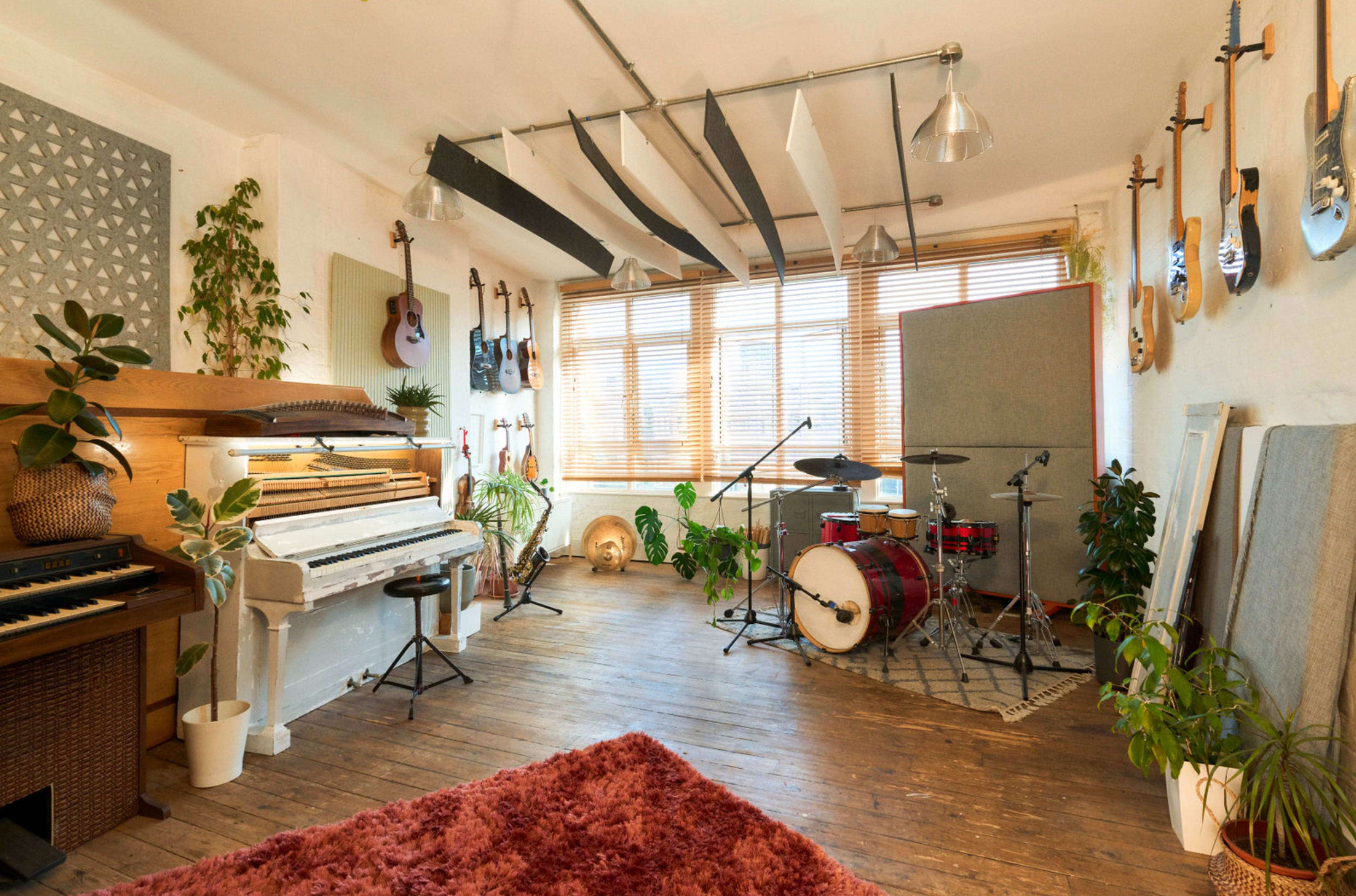 A Boutique Studio in Central London filled with Natural Light Image in Clerkenwell, London, ENG