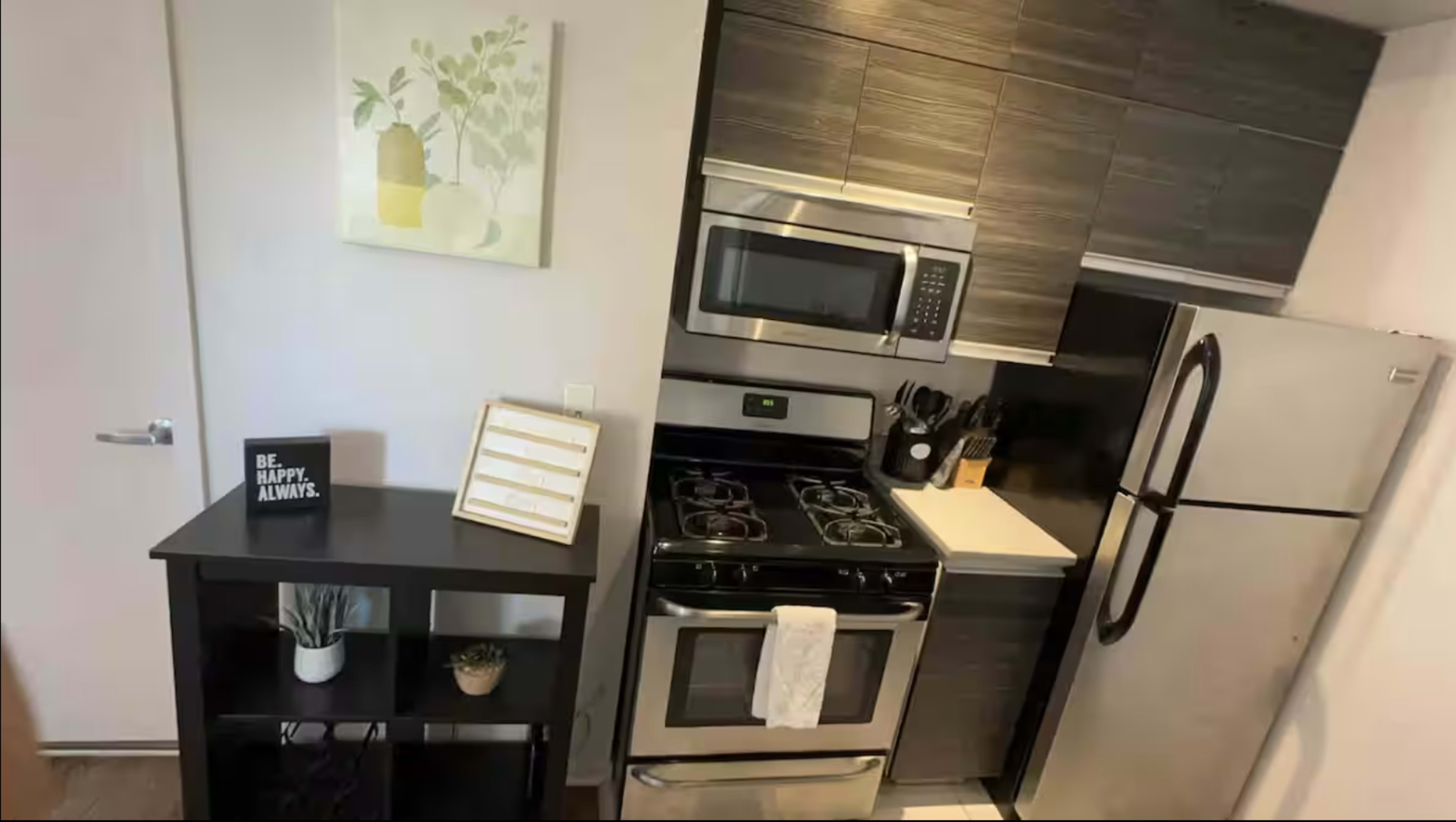 Modern 1BR in South Loop – Perfect for Content Creation & Meetings Image in Chicago Loop, Chicago, IL