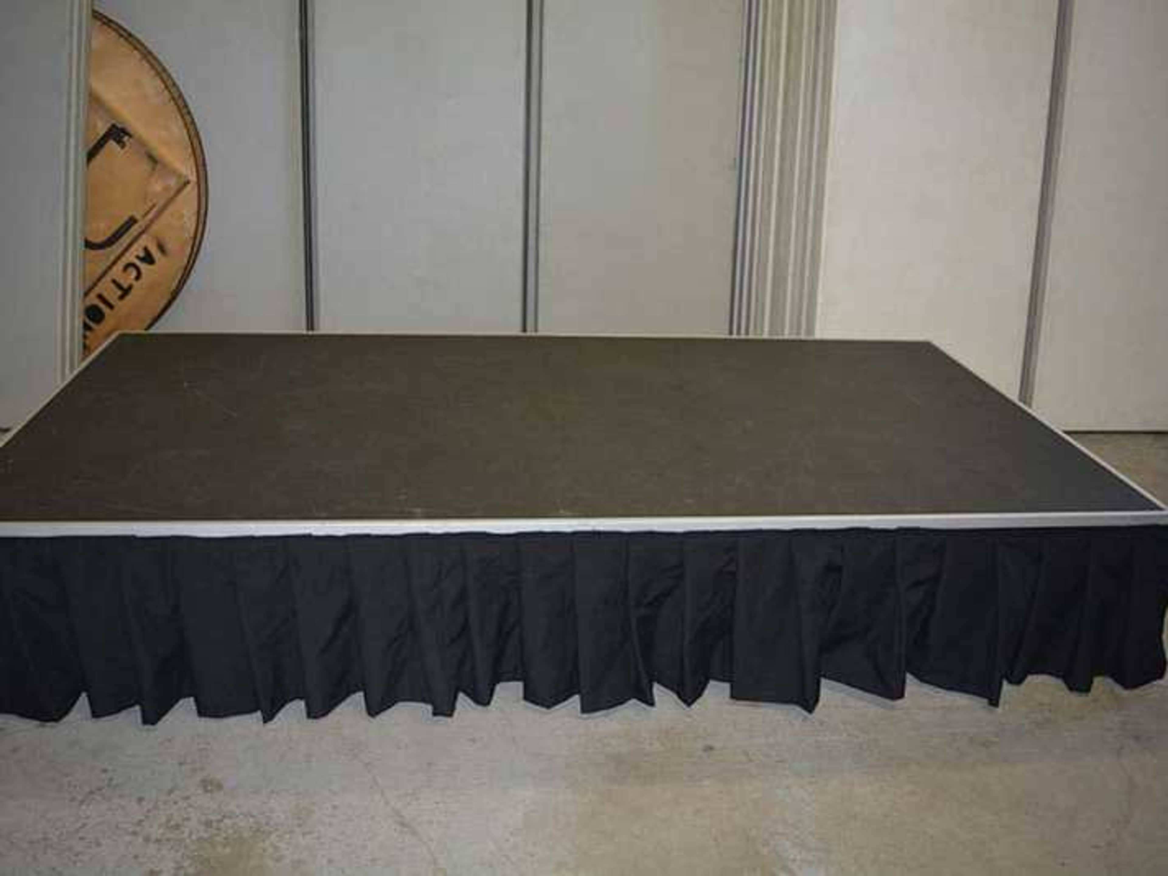 STAGE RISER – 4’X8′ – 16″ TALL