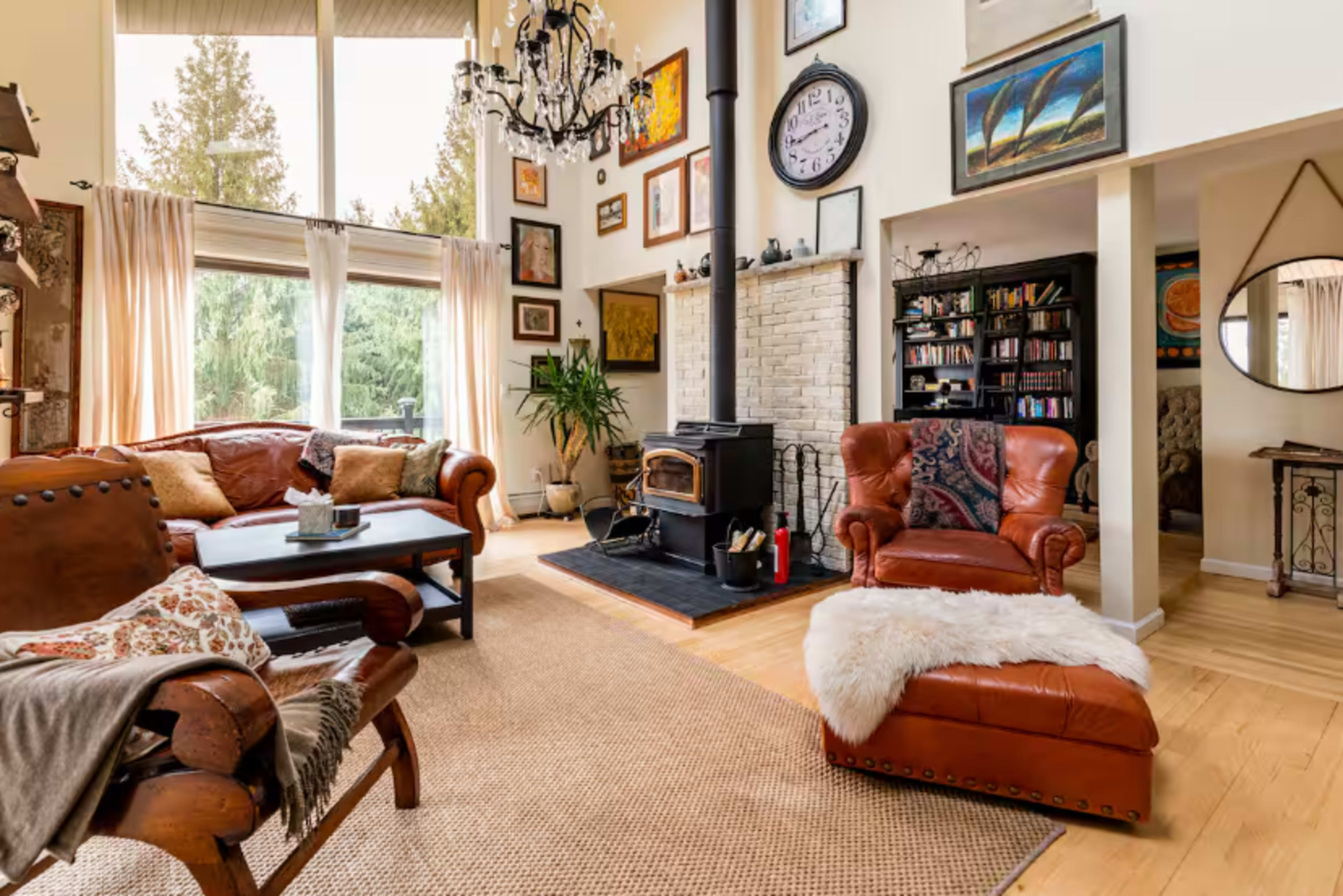 Private, luxury chalet with a breathtaking view Image in Jeffersonville, Jeffersonville, NY