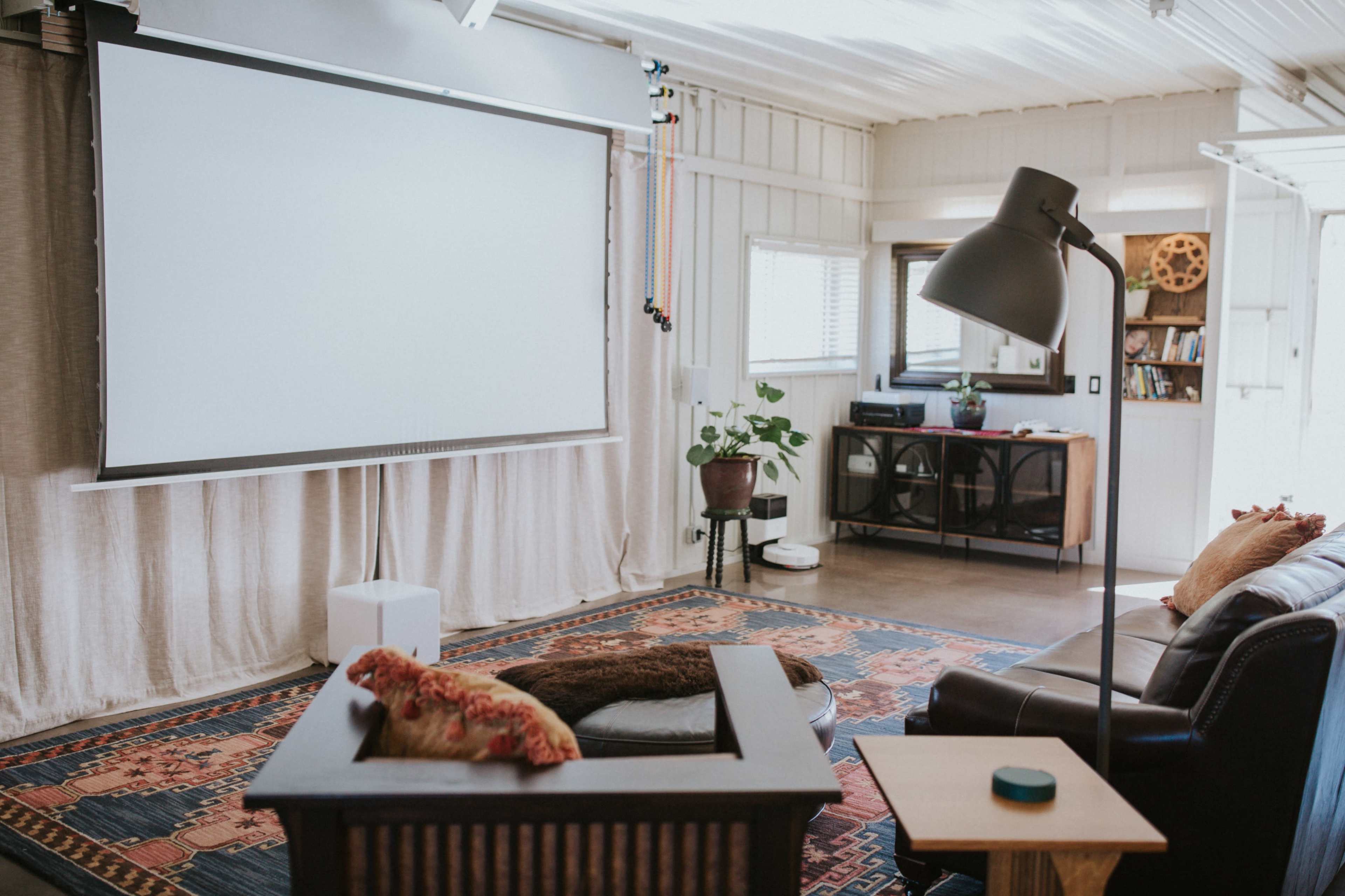 Creative Production Studio Retreat w/ Green Screen, Sauna + Projector Near Asheville Image in , Alexander, NC