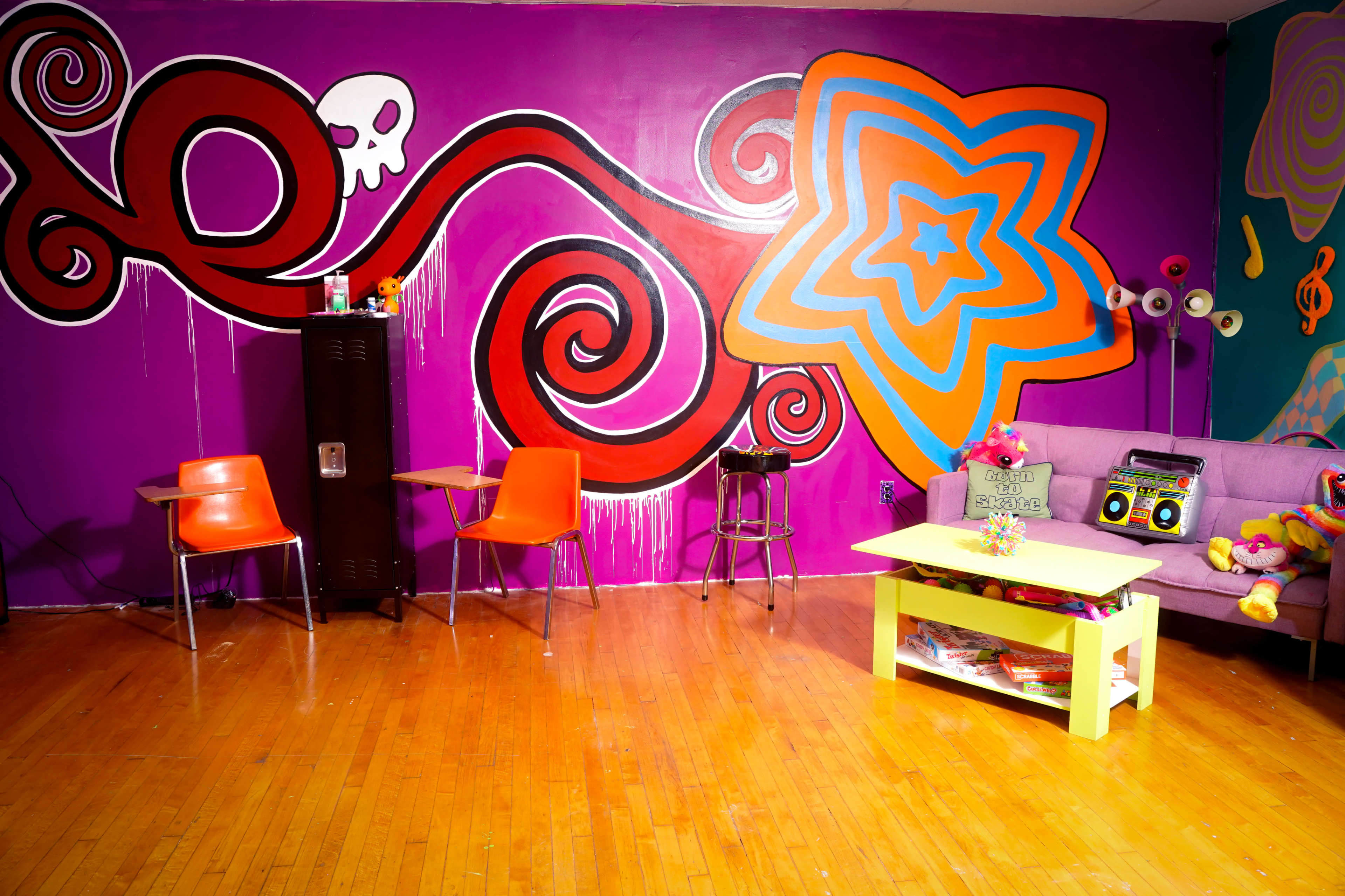 Colorful super awesome cool room with murals and games!! :D Image in Inglewood, inglewood, CA