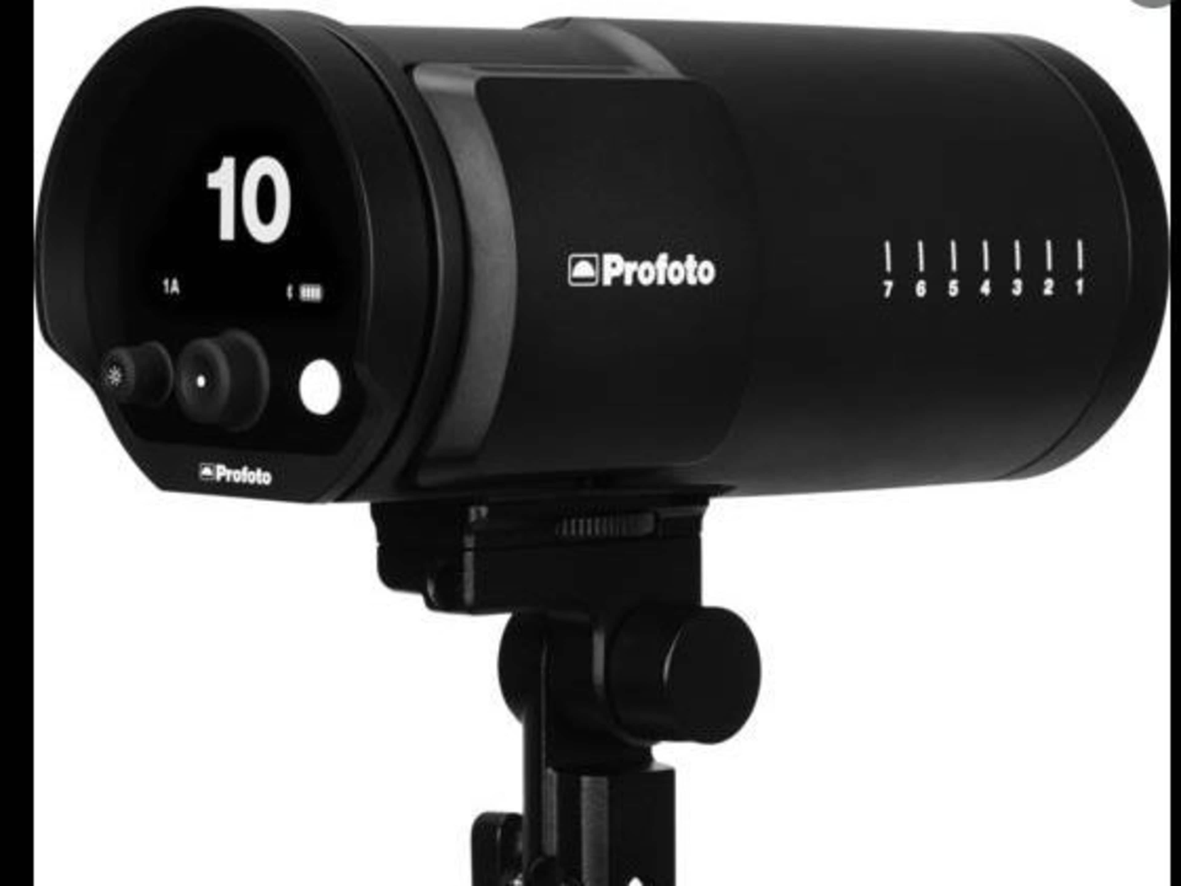 Profoto B10 or B10 Plus