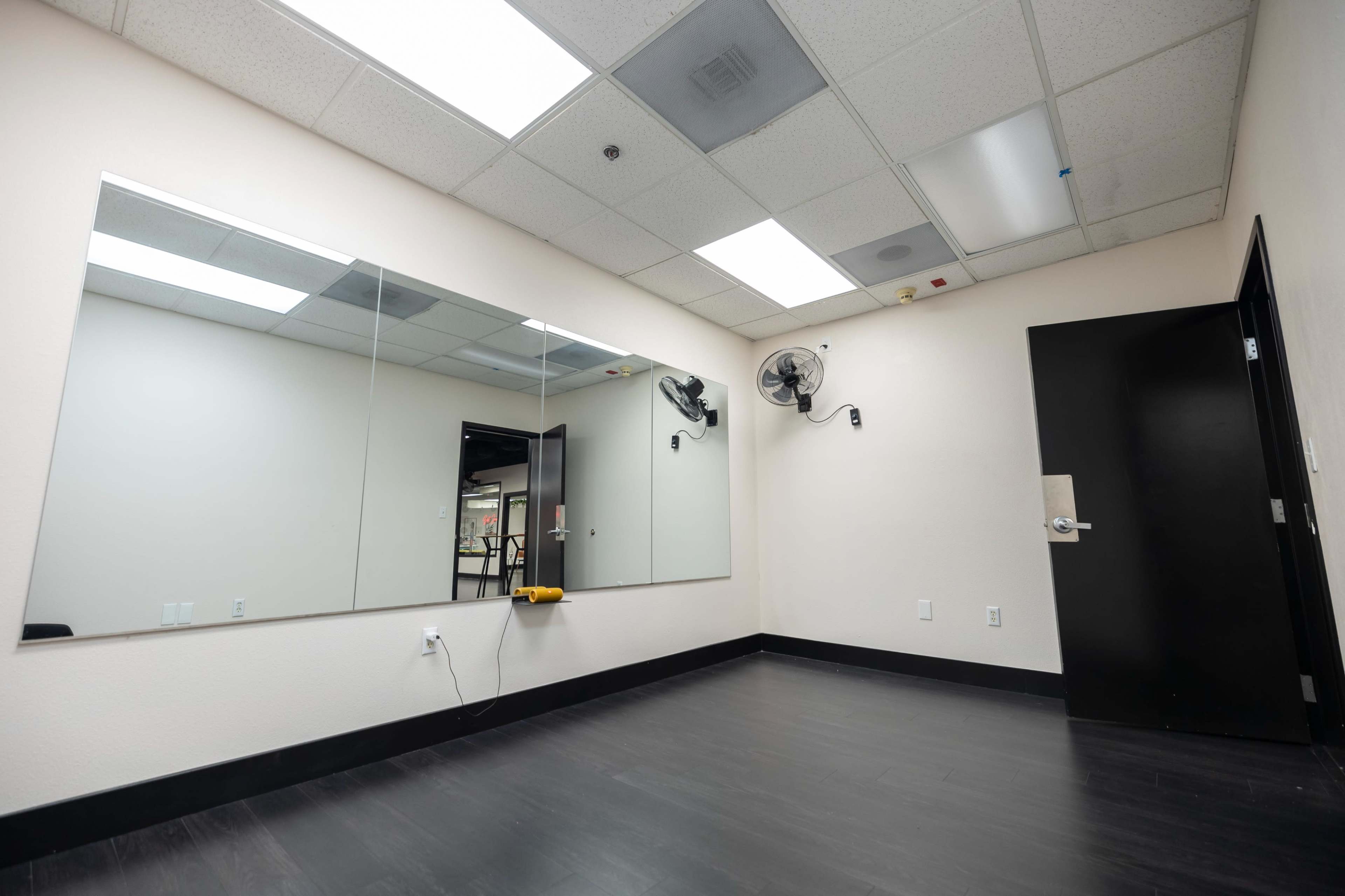 Small Photography Studio Image in Spring Valley, Las vegas, NV