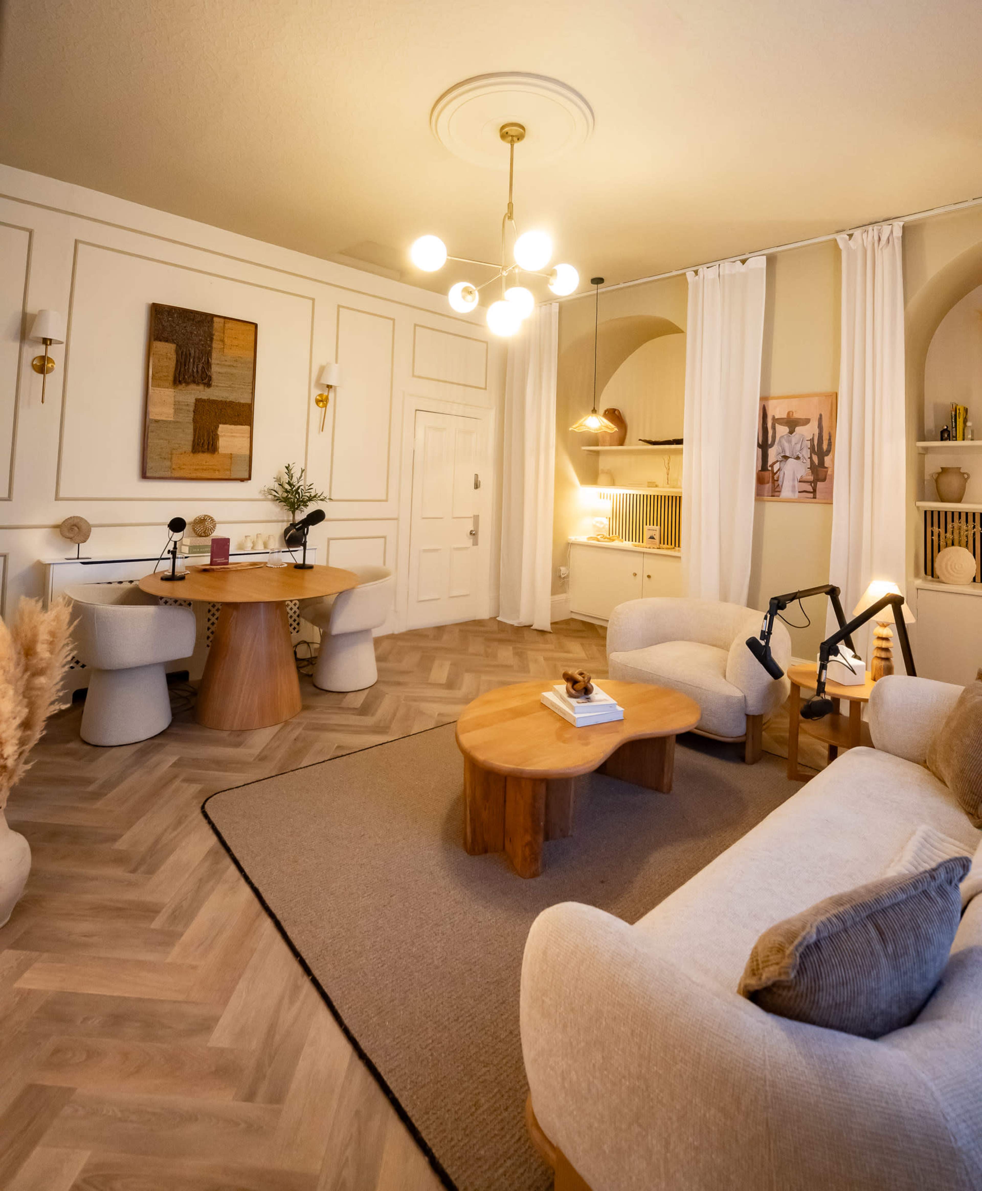 Minimal Content Studio for Video, Podcasts & Photography 30 mins from Manchester Image in Waterfoot, Rossendale, ENG