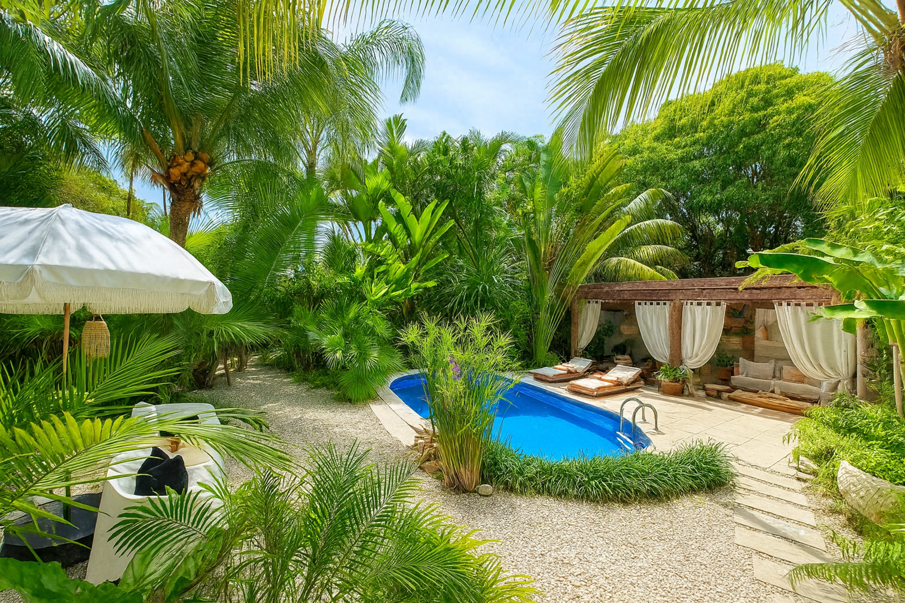 The Santuario – Tropical Miami Photoshoot Location w/ Pool, Gardens & Boho Vibes Image in Coral Way, Miami, FL