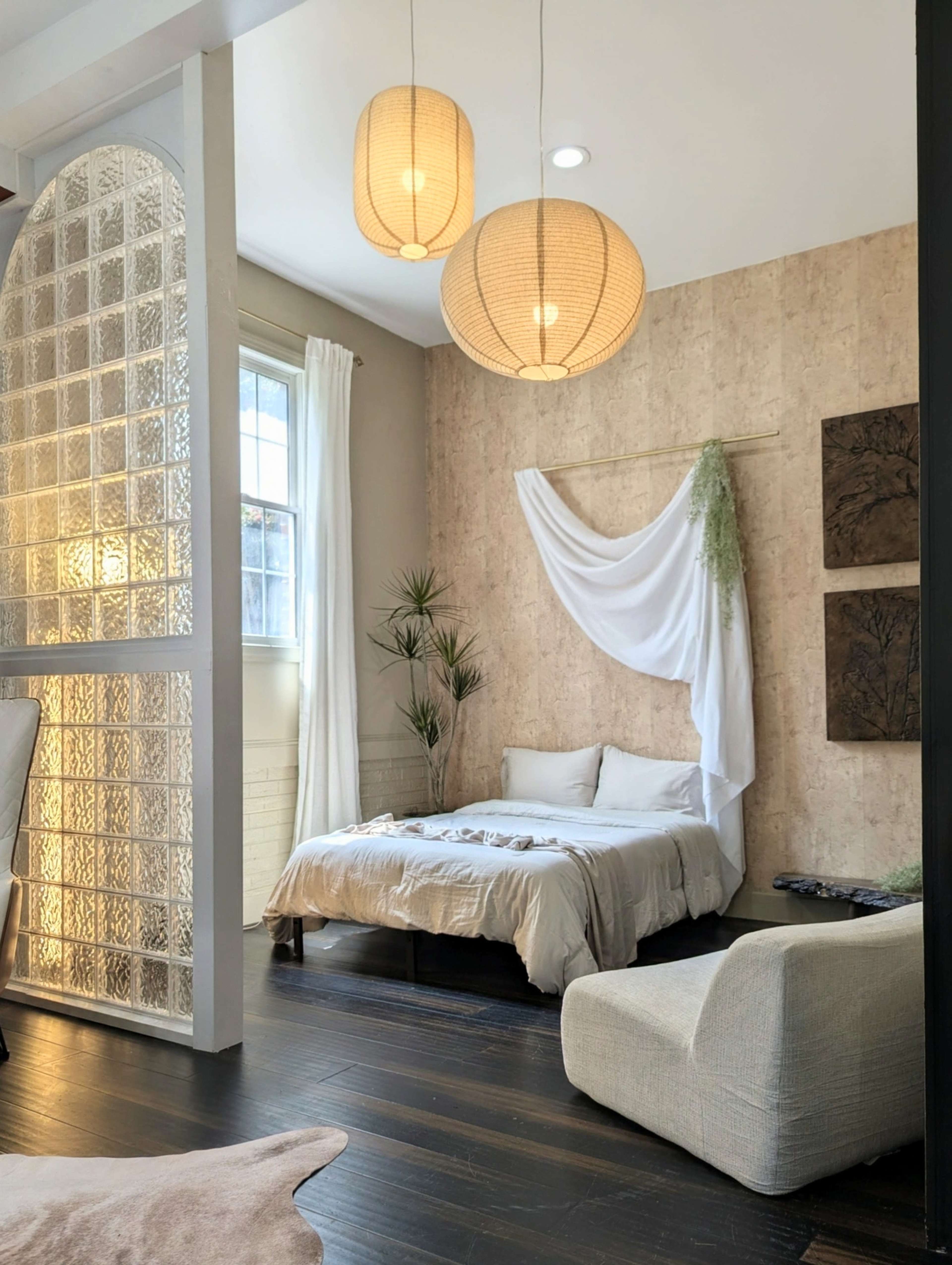 Modern Luxury Studio Image in Charlotte, Charlotte, NC
