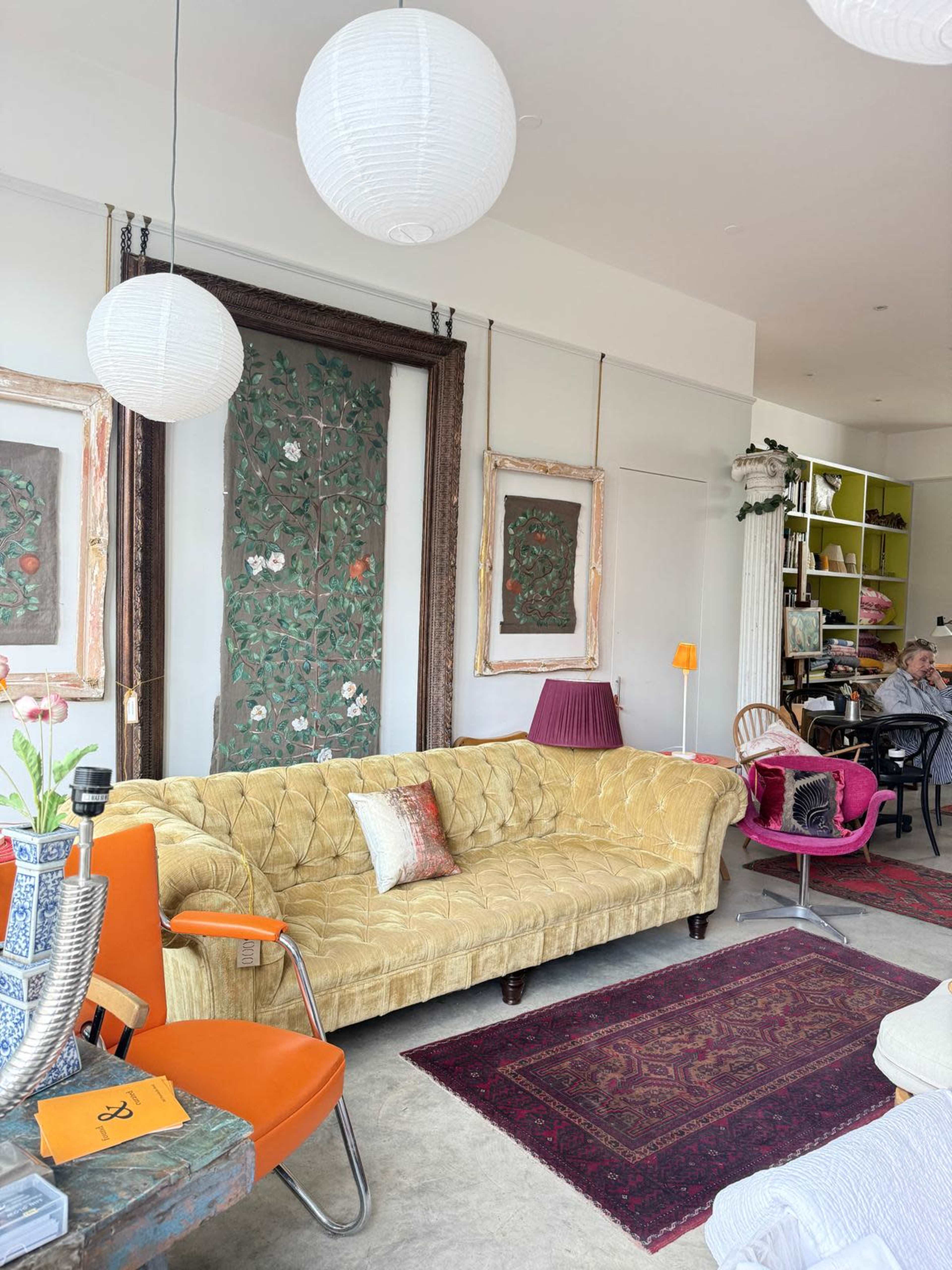 spacious shop in the best location Image in London, London, ENG