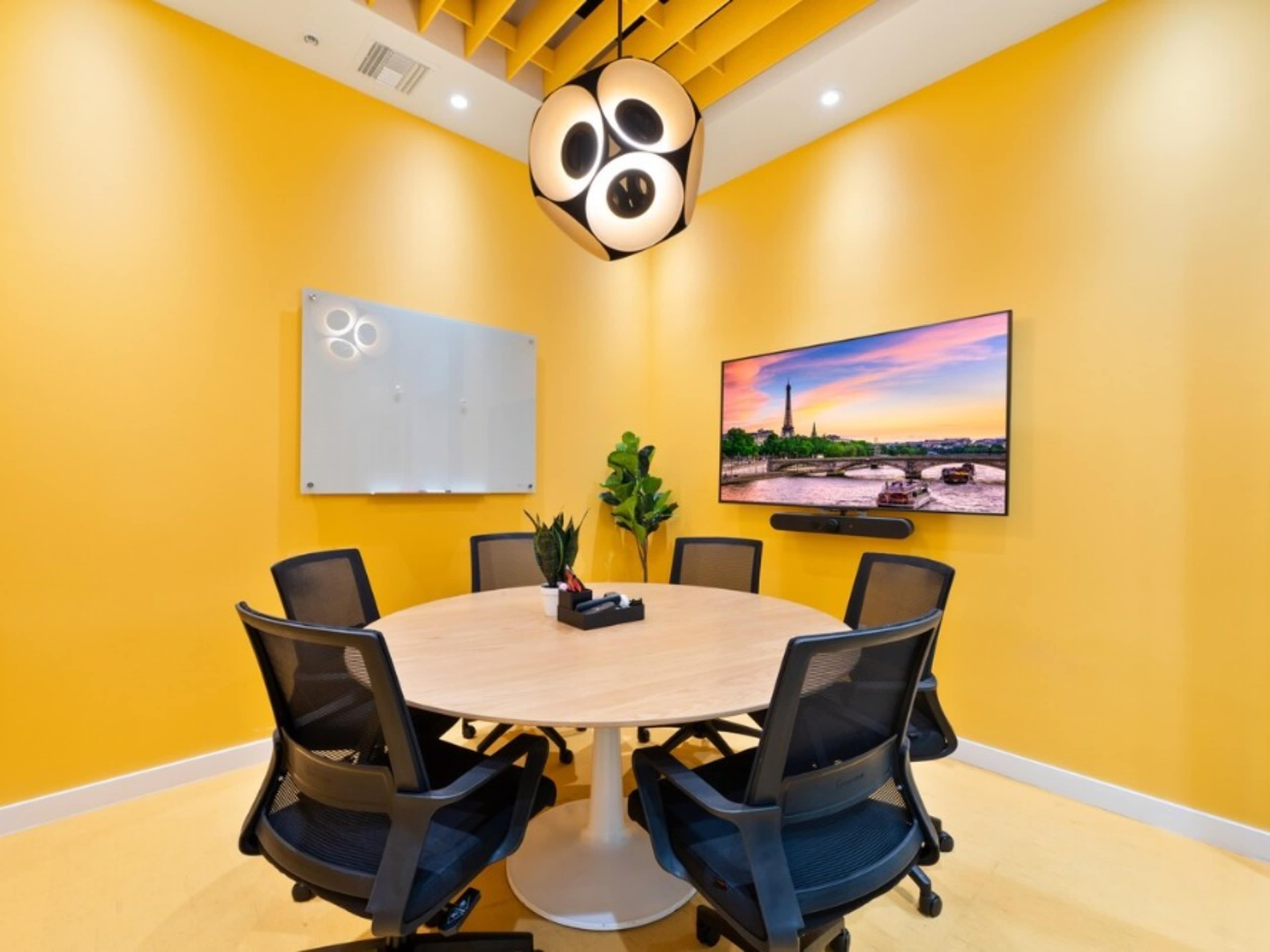 6 Person Meeting Room