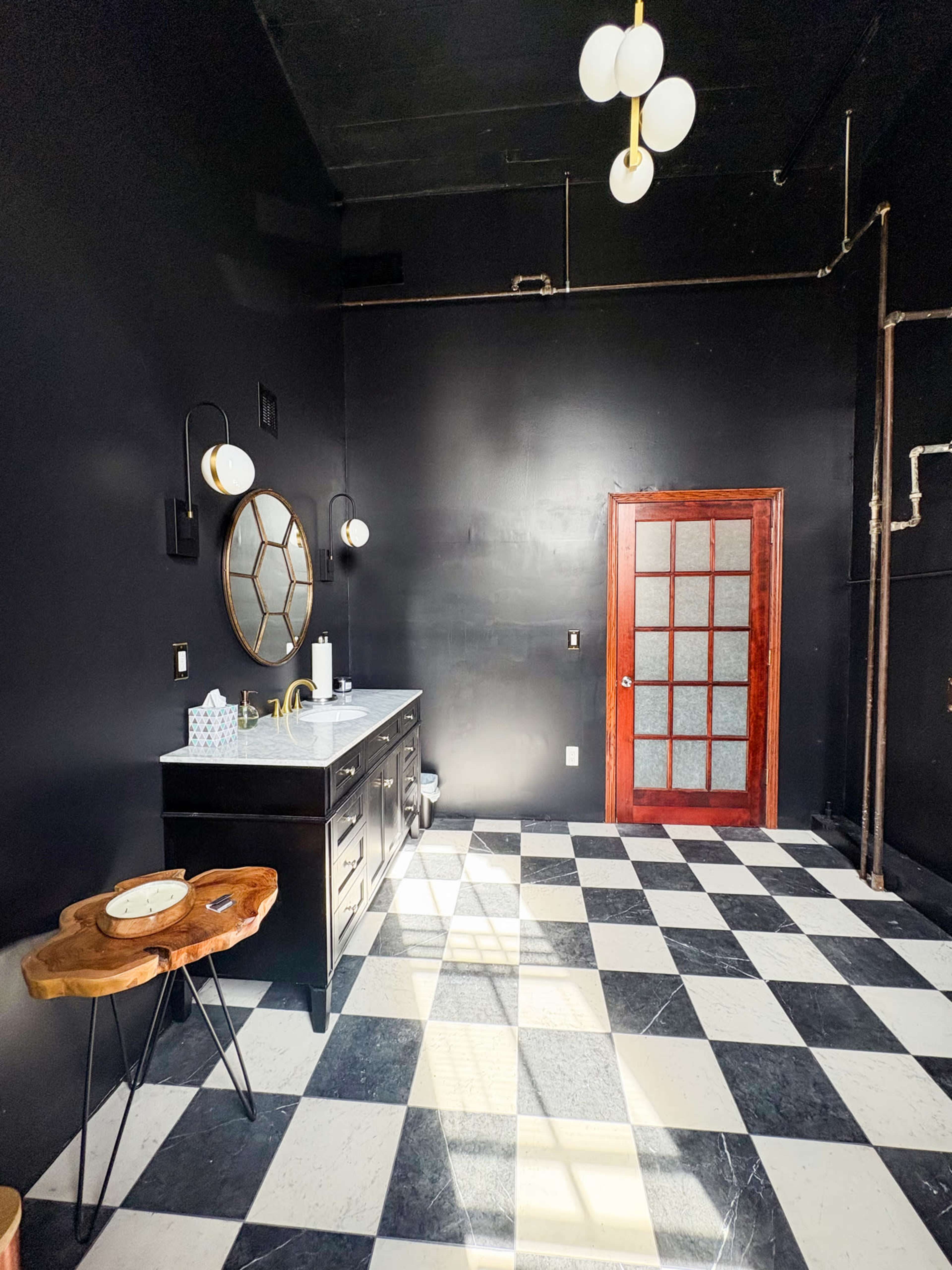 Spacious NE Office Meeting Room Image in Northeast Minneapolis Arts District, Minneapolis, MN