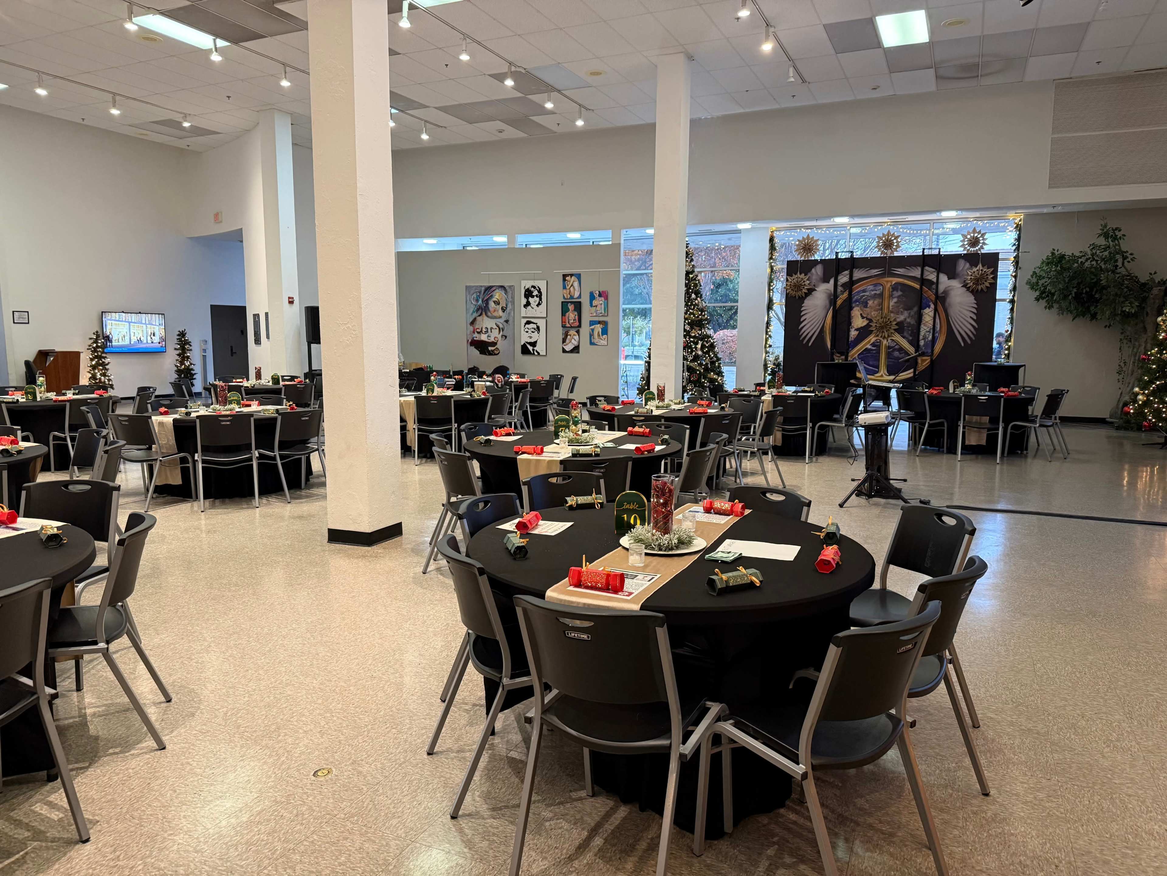 Downtown, original mid-century modern architecture with double height ceilings.  This Event Listing is for the main floor Great Hall and kitchen space.  A third floor treetop room, and roof deck is available on the Meeting Listing Image in Central Arlington, Arlington, TX