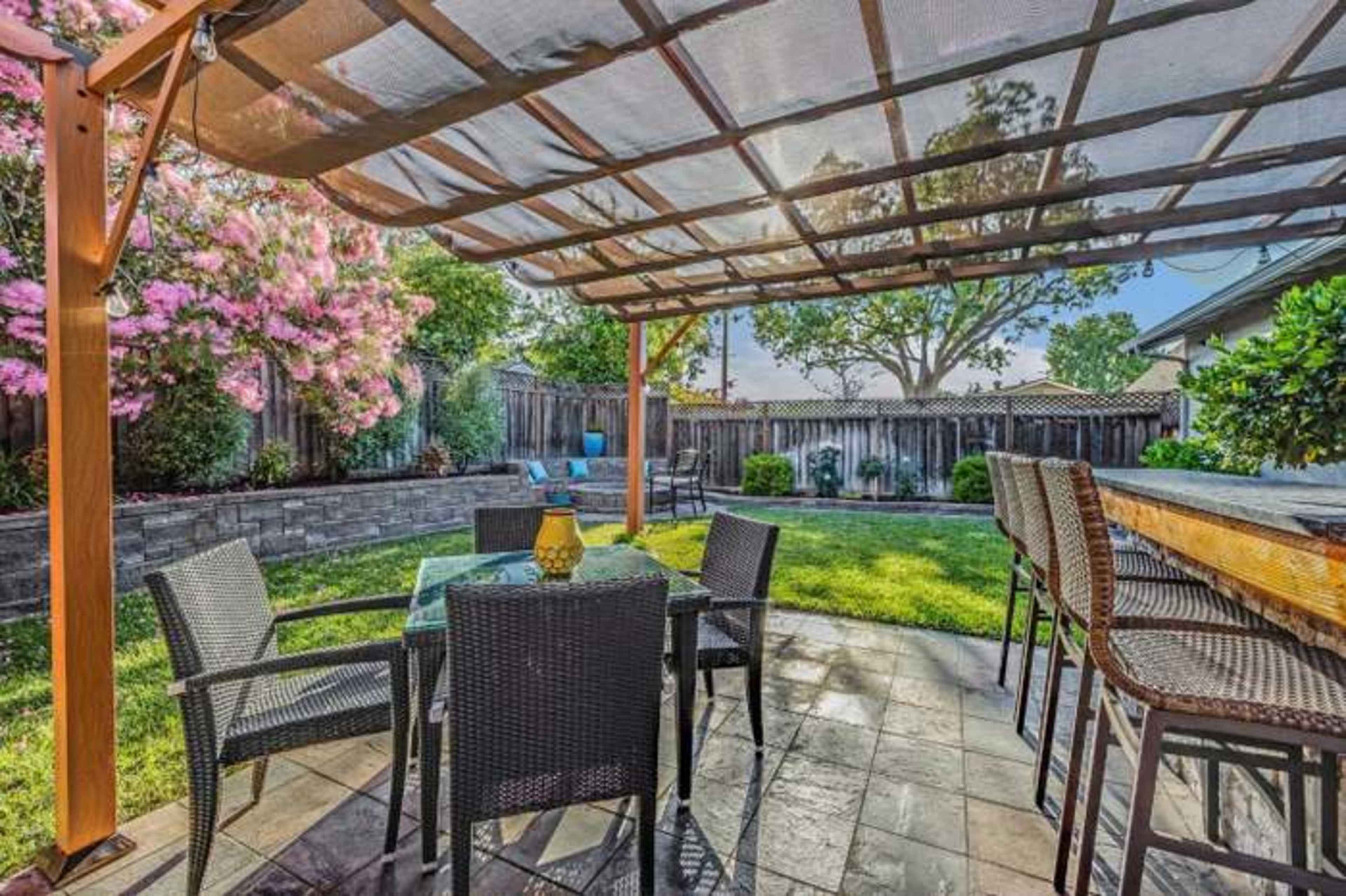 Cozy Backyard with Barbecue Image in Santa Clara, Santa Clara, CA