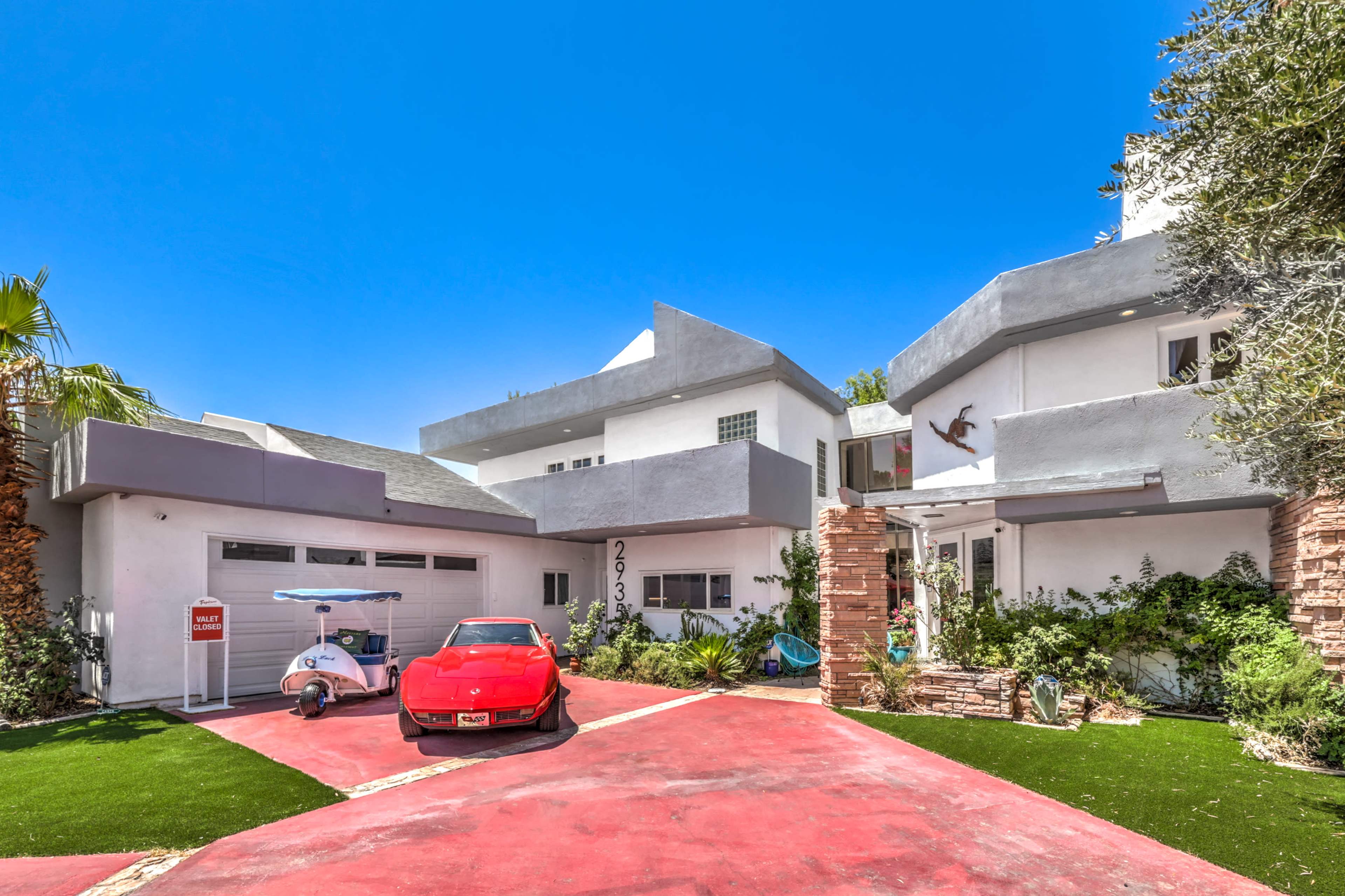 Magical Midcentury Mansion on 1/2 an Acre Image in The Section 10, Las Vegas, NV