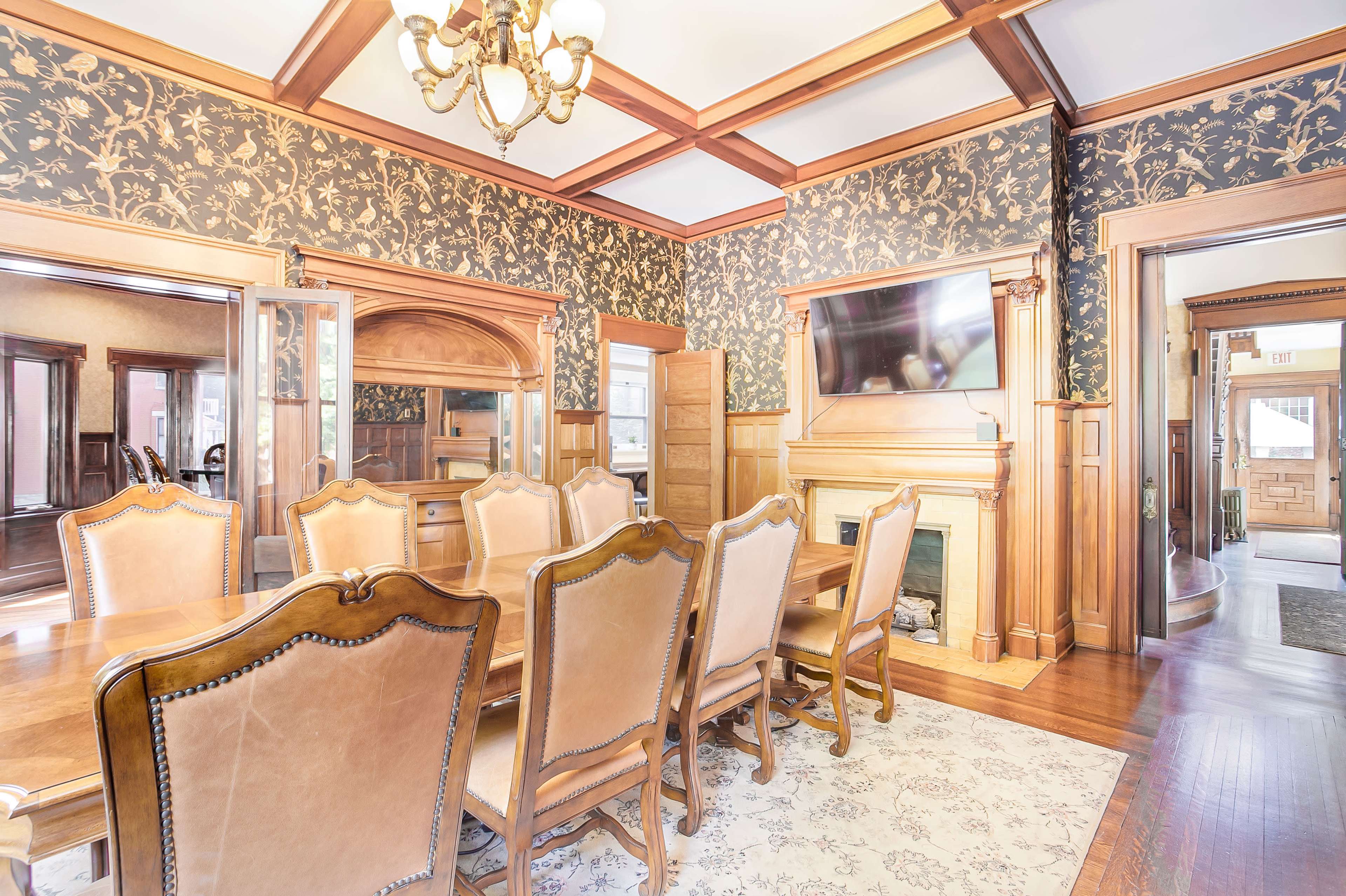 Historic Mansion Boardroom in Heart of Newport Image in Mansion Hill, Newport, KY