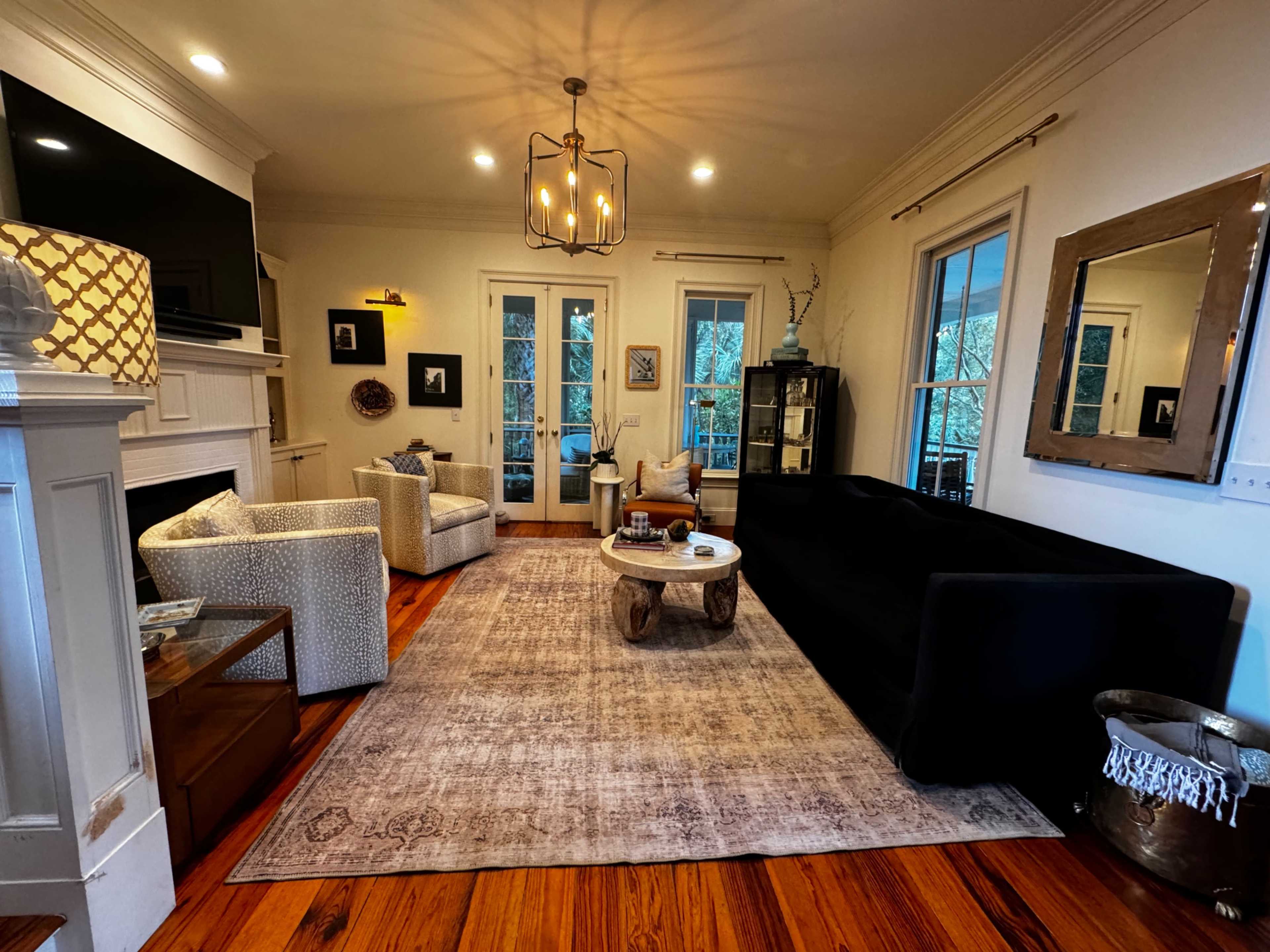 I'on - corner lot very private great light insane amount of windows with wrap around porch and hardscaped manicured yard with relaxing fountain Image in Mount Pleasant, Mount Pleasant, SC, SC