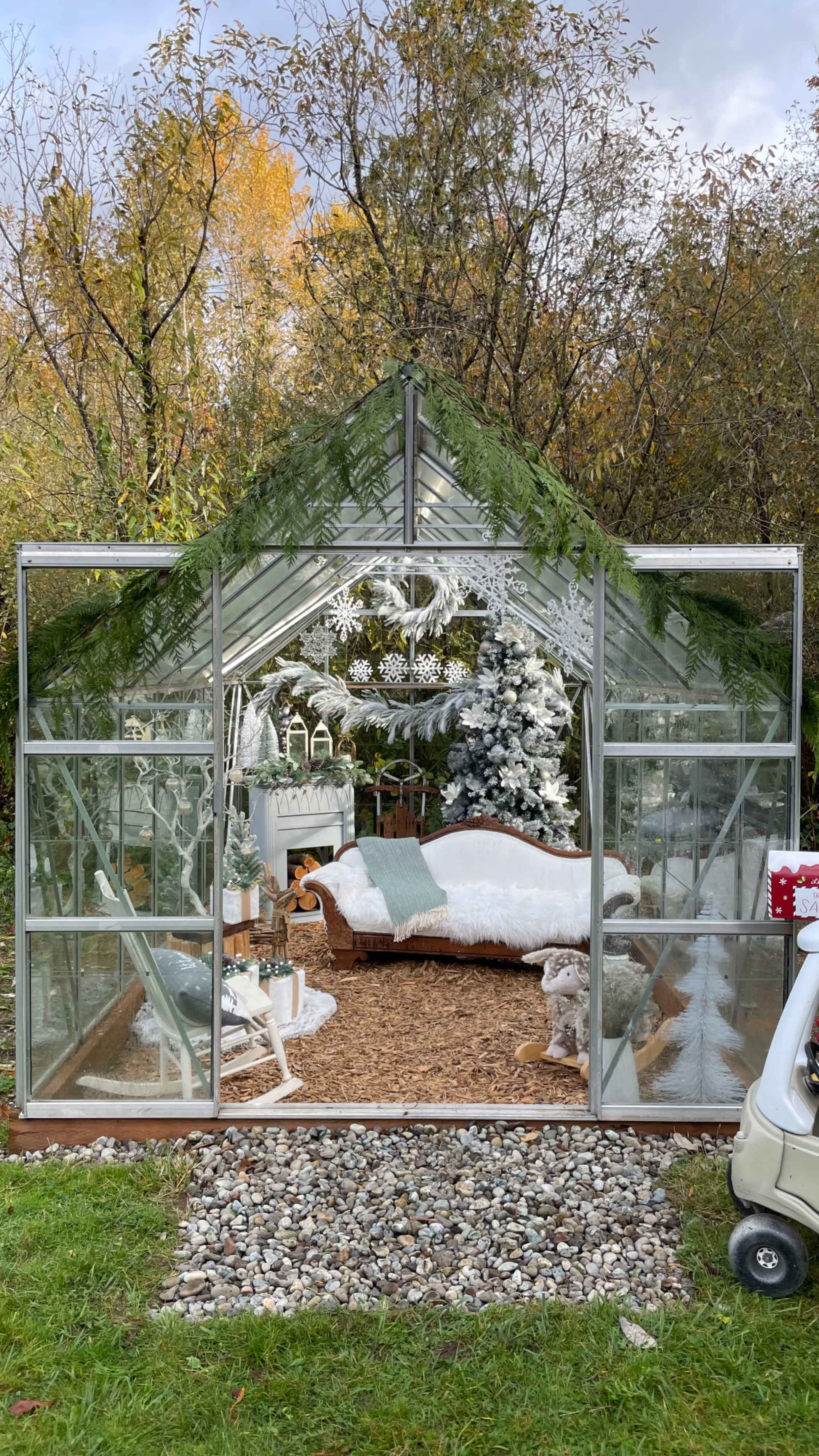 Glasshouse Studio Maple Valley Image in , MAPLE VALLEY, WA