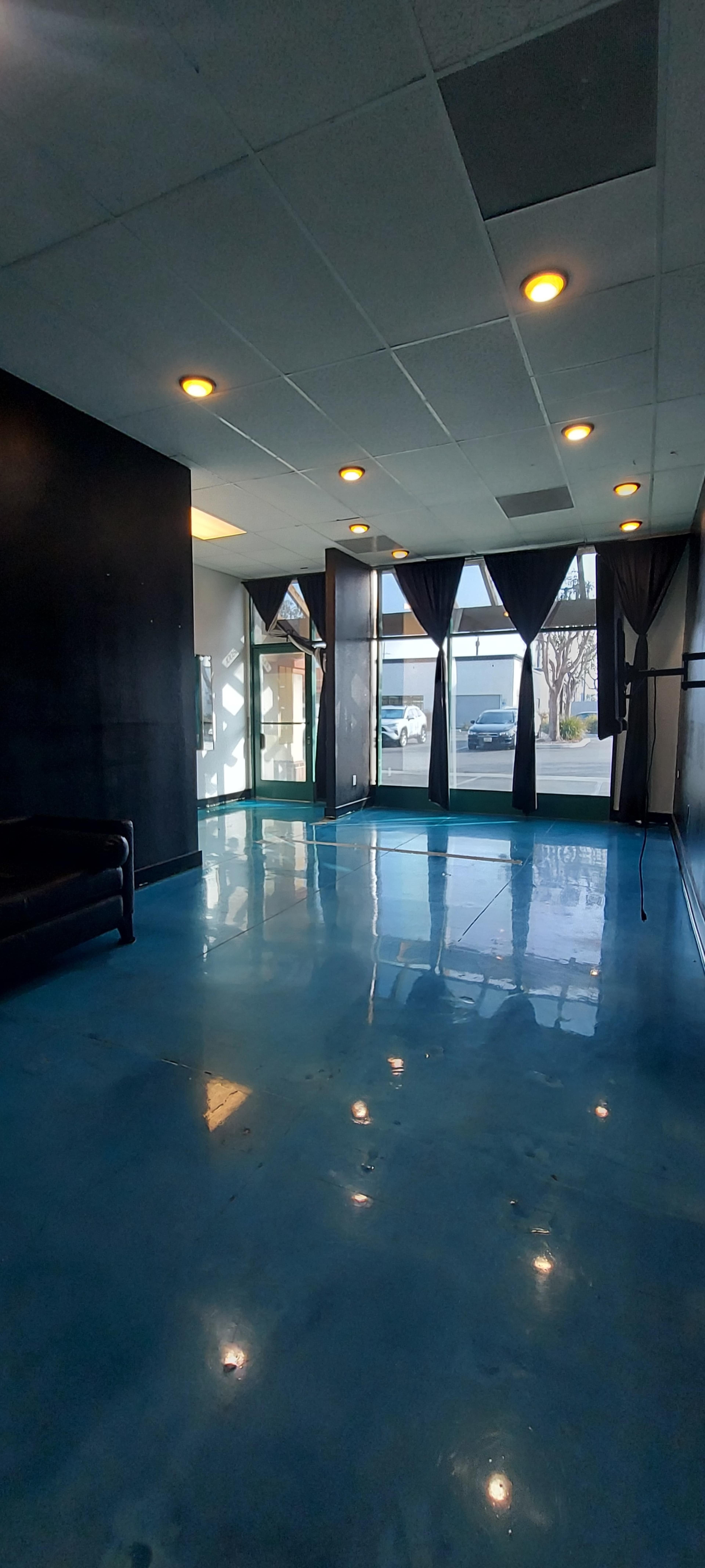 Industrial hair salon Image in Bellflower, Bellflower, CA