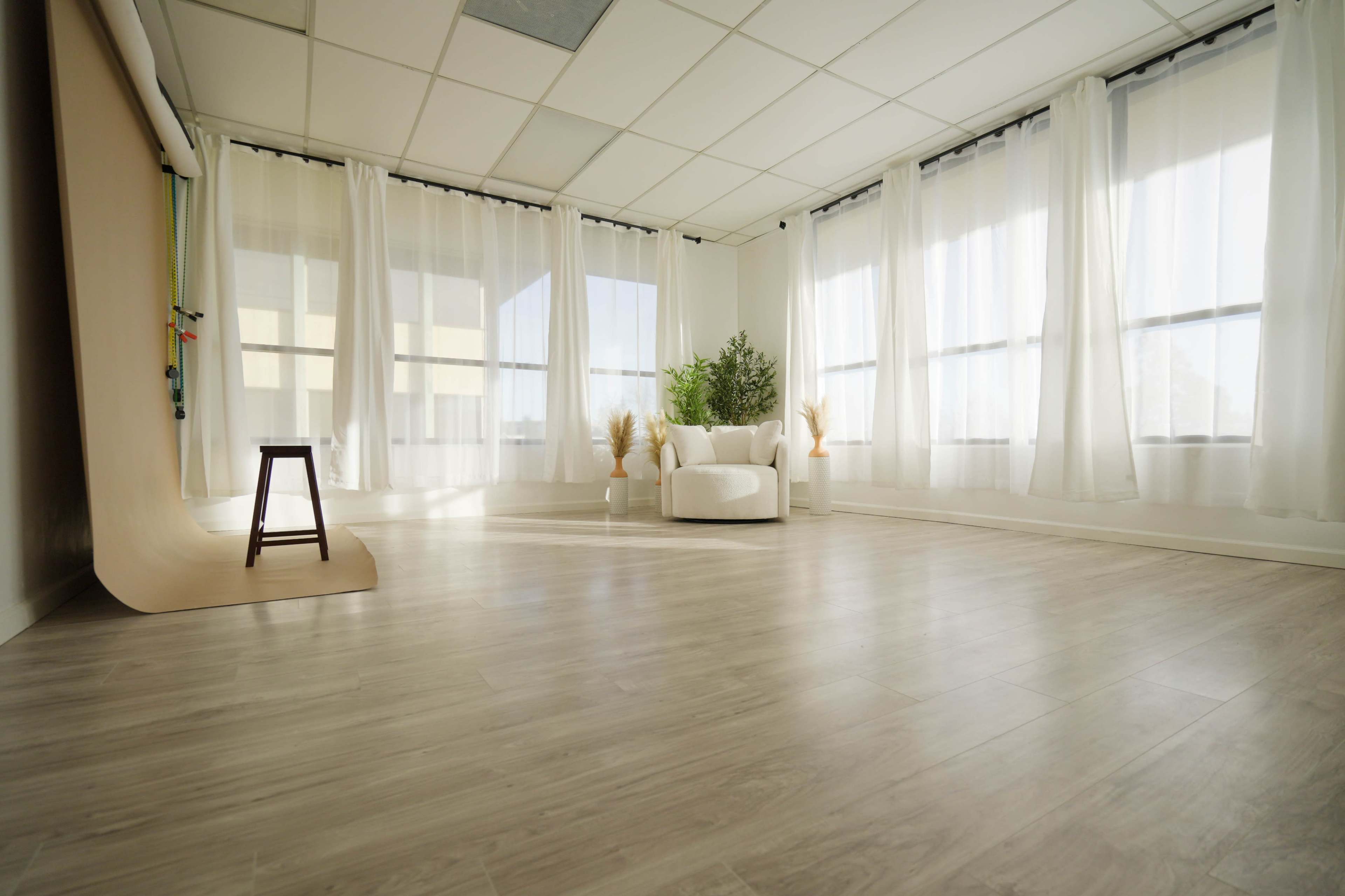 Downtown upper loft with many backdrops Image in Vacaville, Vacaville, CA