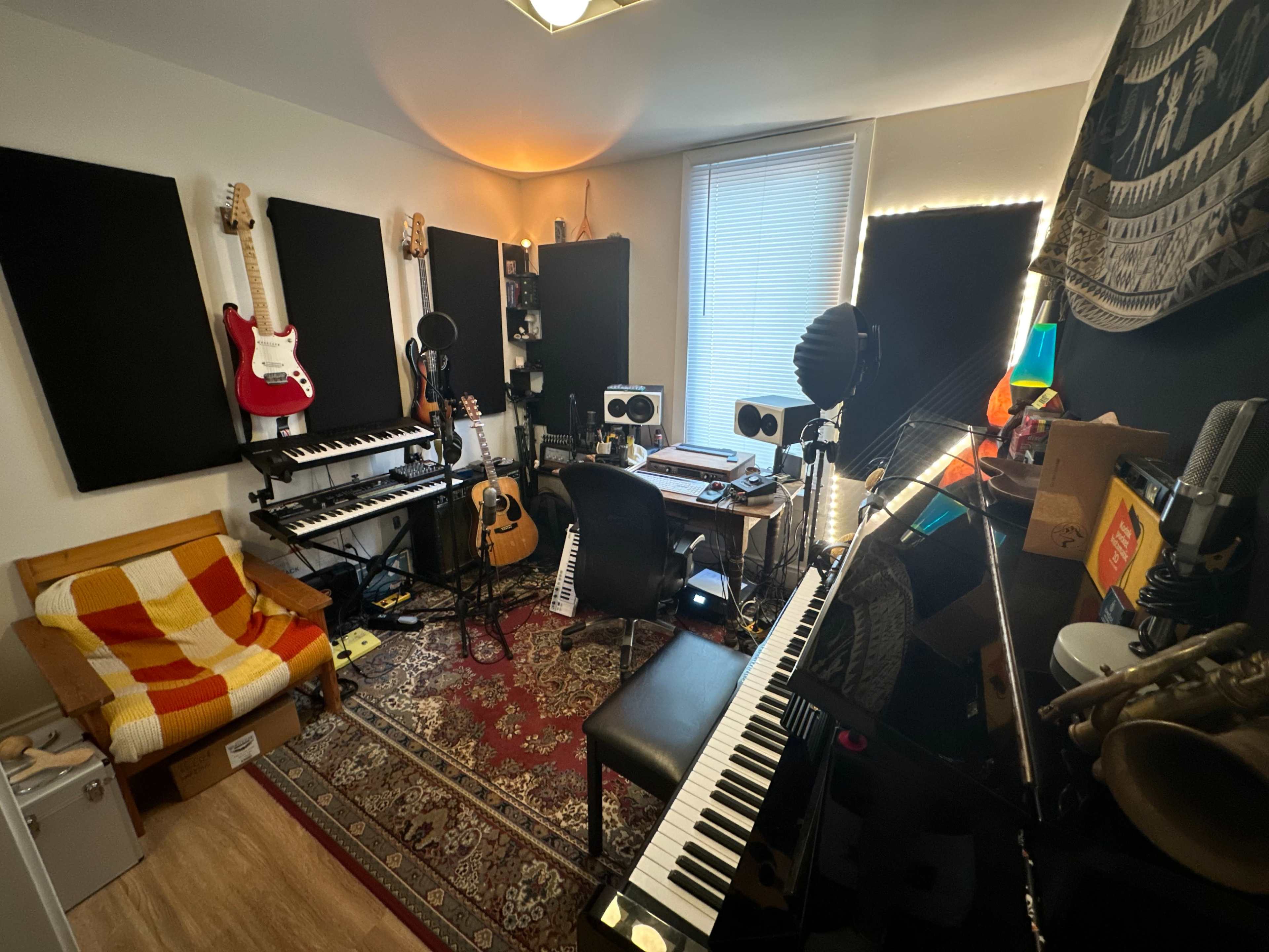 Downtown Whitby Writing/Recording Studio Image in Whitby, Whitby, ON