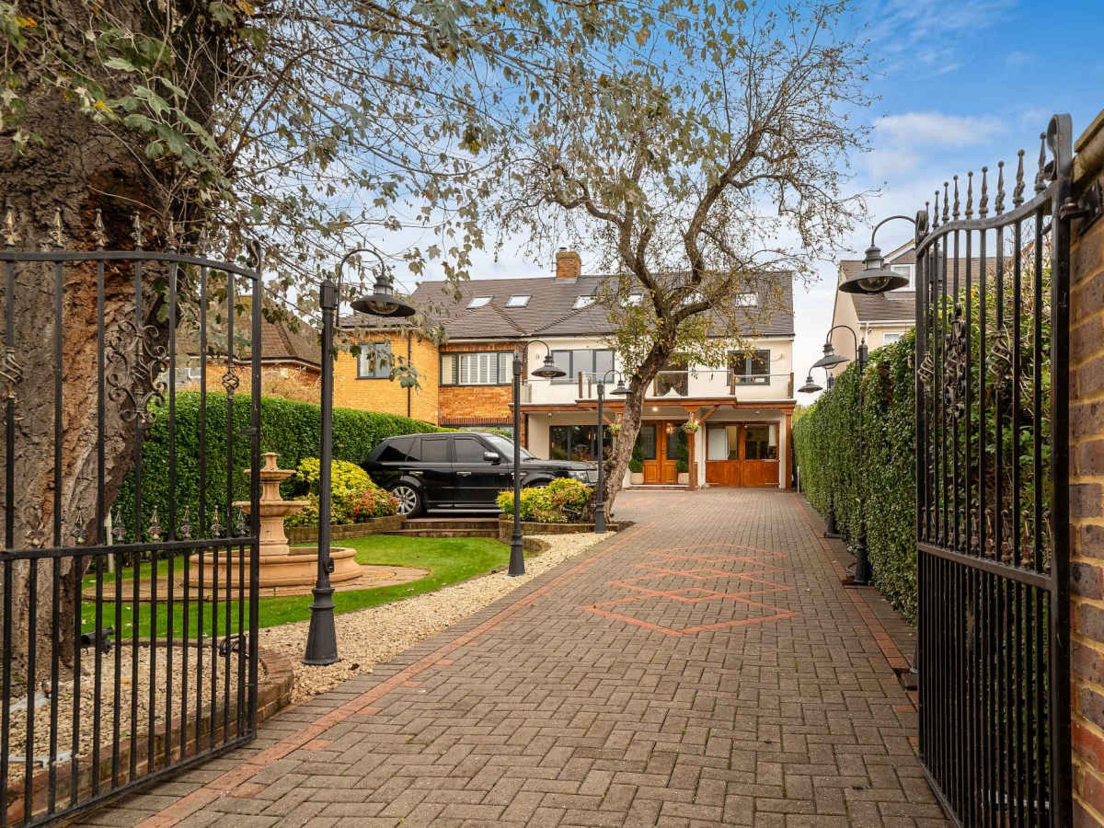 Modern, Unique Residence Image in Nazeing, Nazeing, ENG