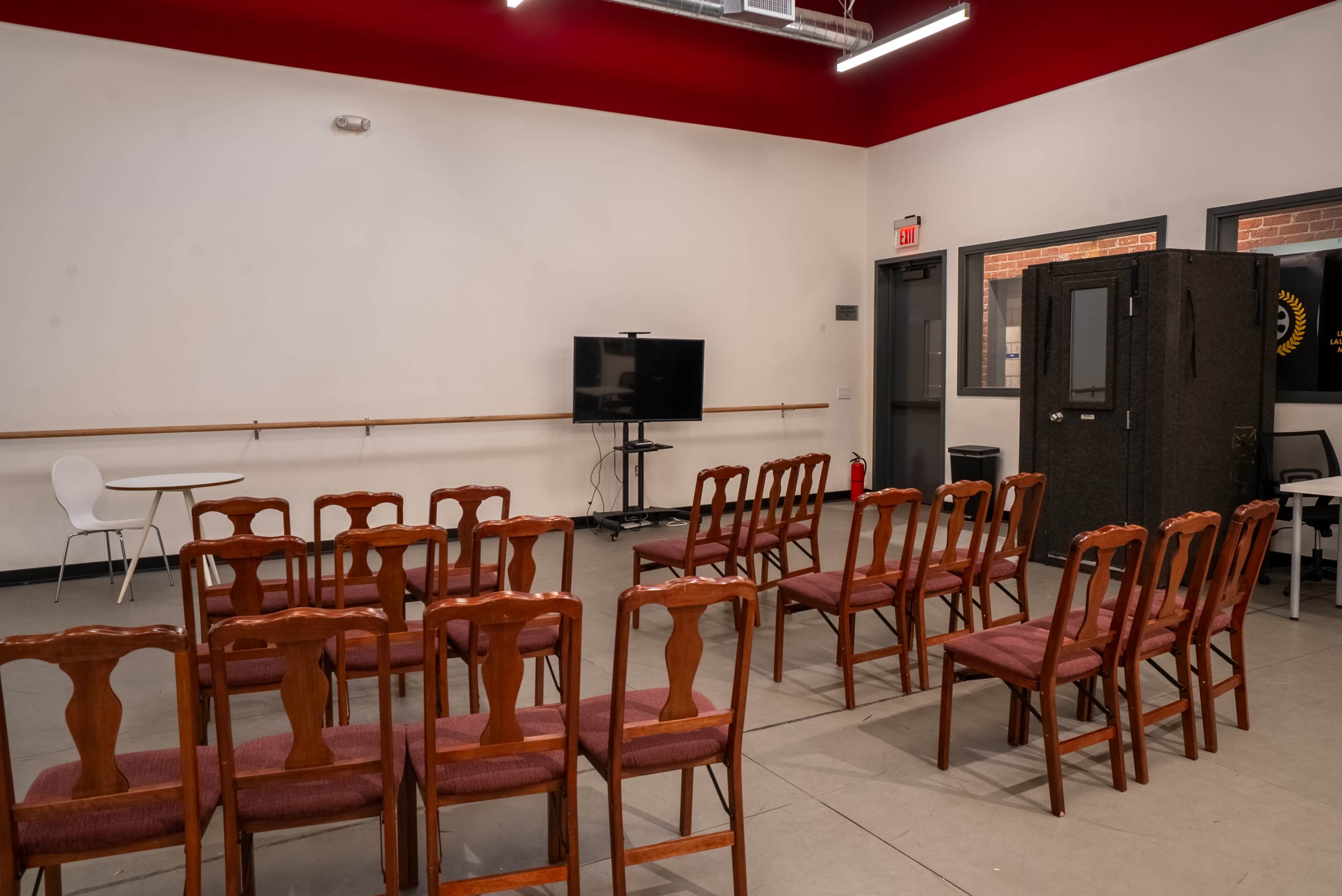 Versatile Studio for Auditions, Classes, Filming, Rehearsals & Workshops Image in Hollywood, Los Angeles, CA