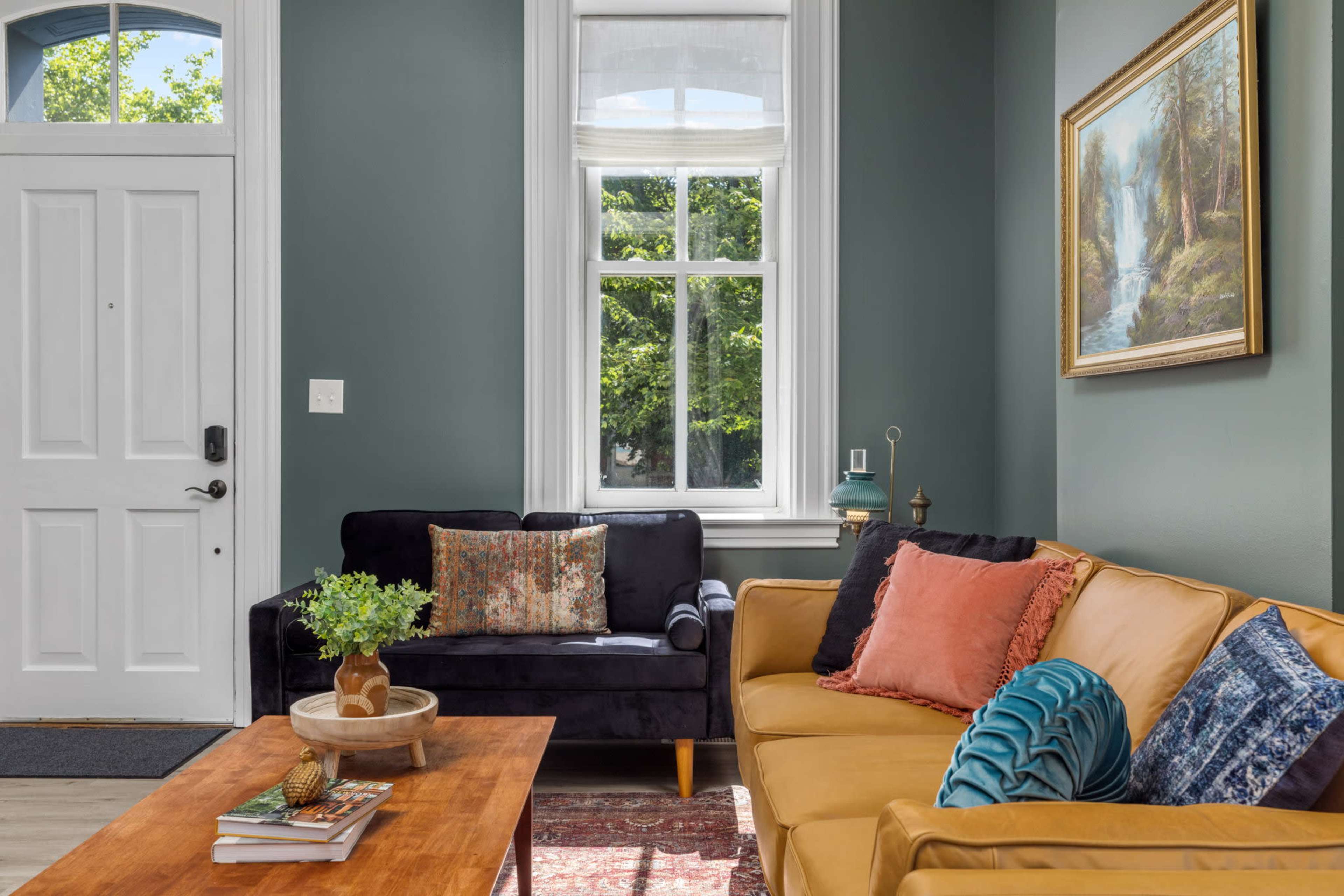 Large Historic Home - Antique Cozy Vibes Image in McKinley Heights, St. Louis, MO