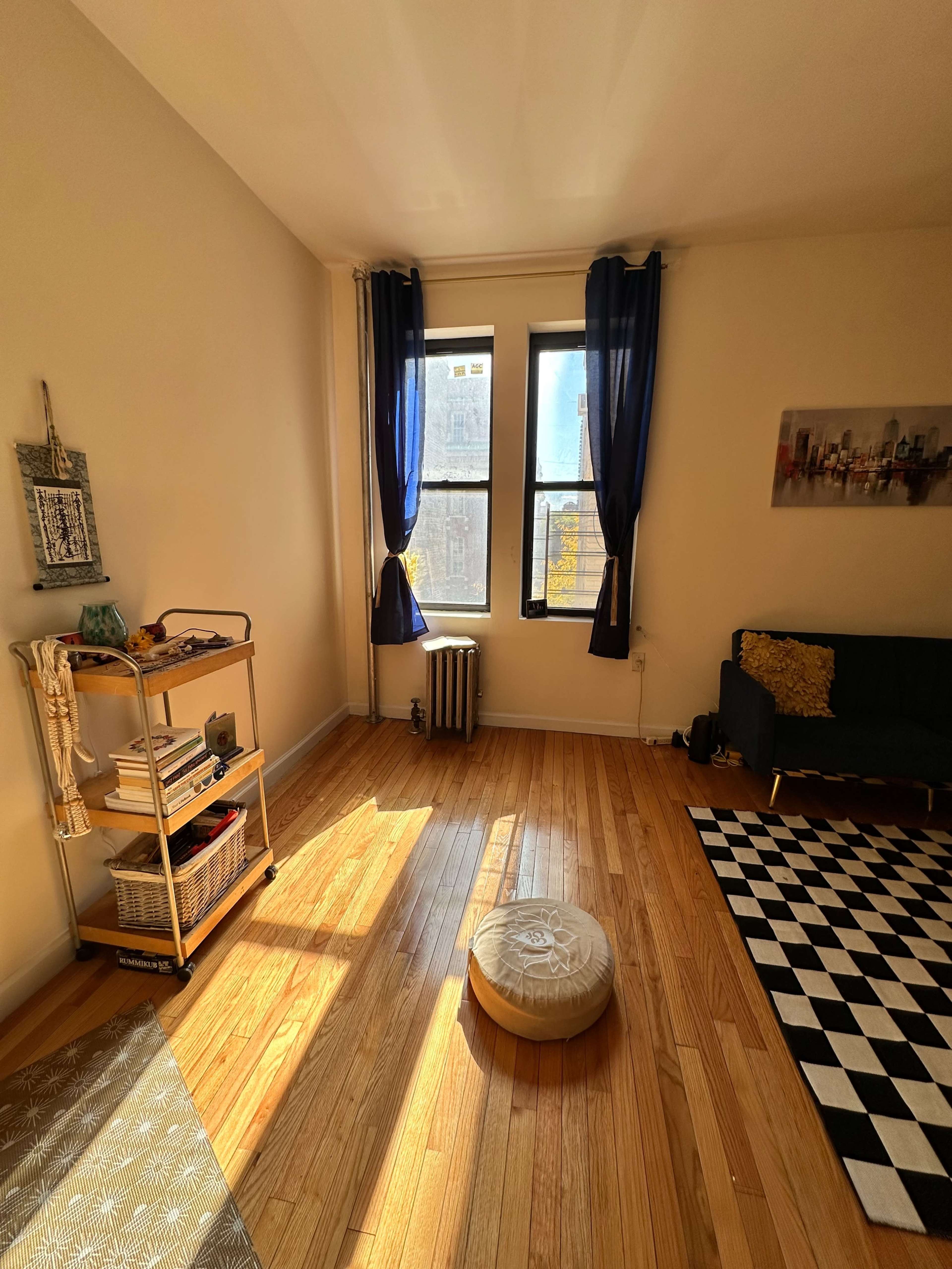 Spacious rooms w/Natural light & movable furniture Image in Washington Heights, New York, NY