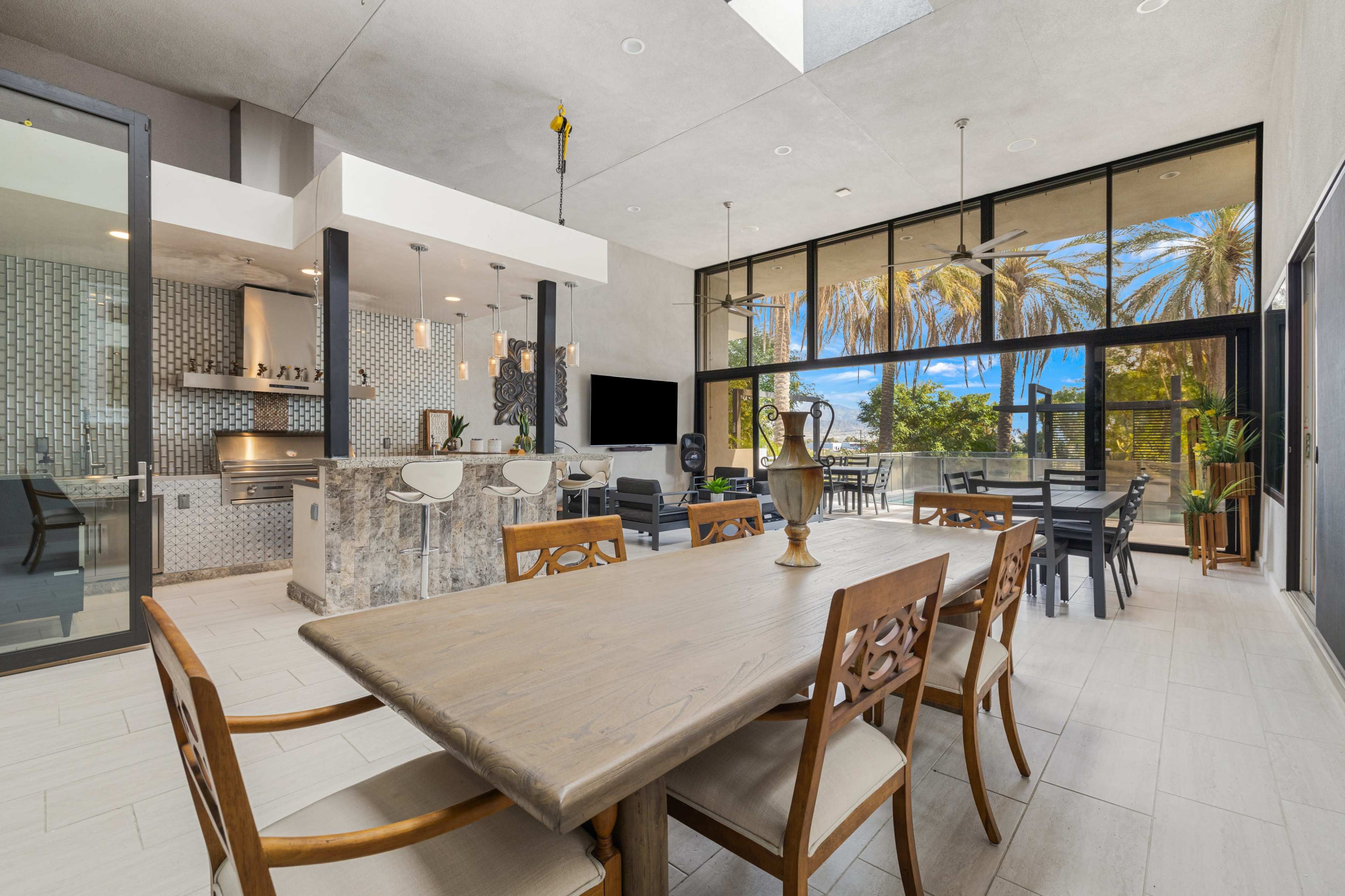 Massive Luxurious Estate with 9 bedrooms 28 beds and all the amenities Image in Bermuda Dunes, Bermuda dunes, CA