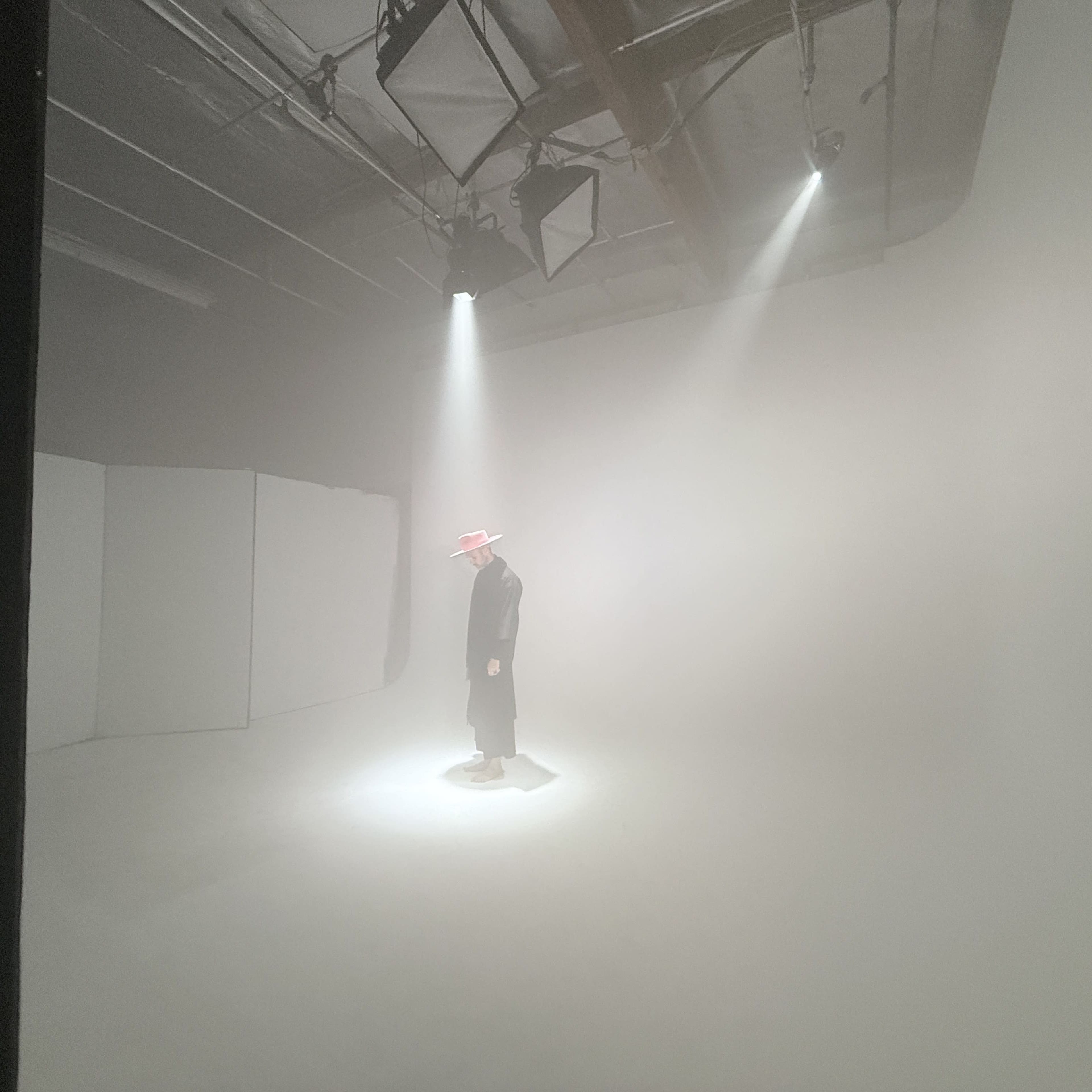 Orange County Photo Studio | White Cyc, Green Screen, Basic Lights Included, Podcast | Irvine Image in Irvine Technology Center, Irvine, CA