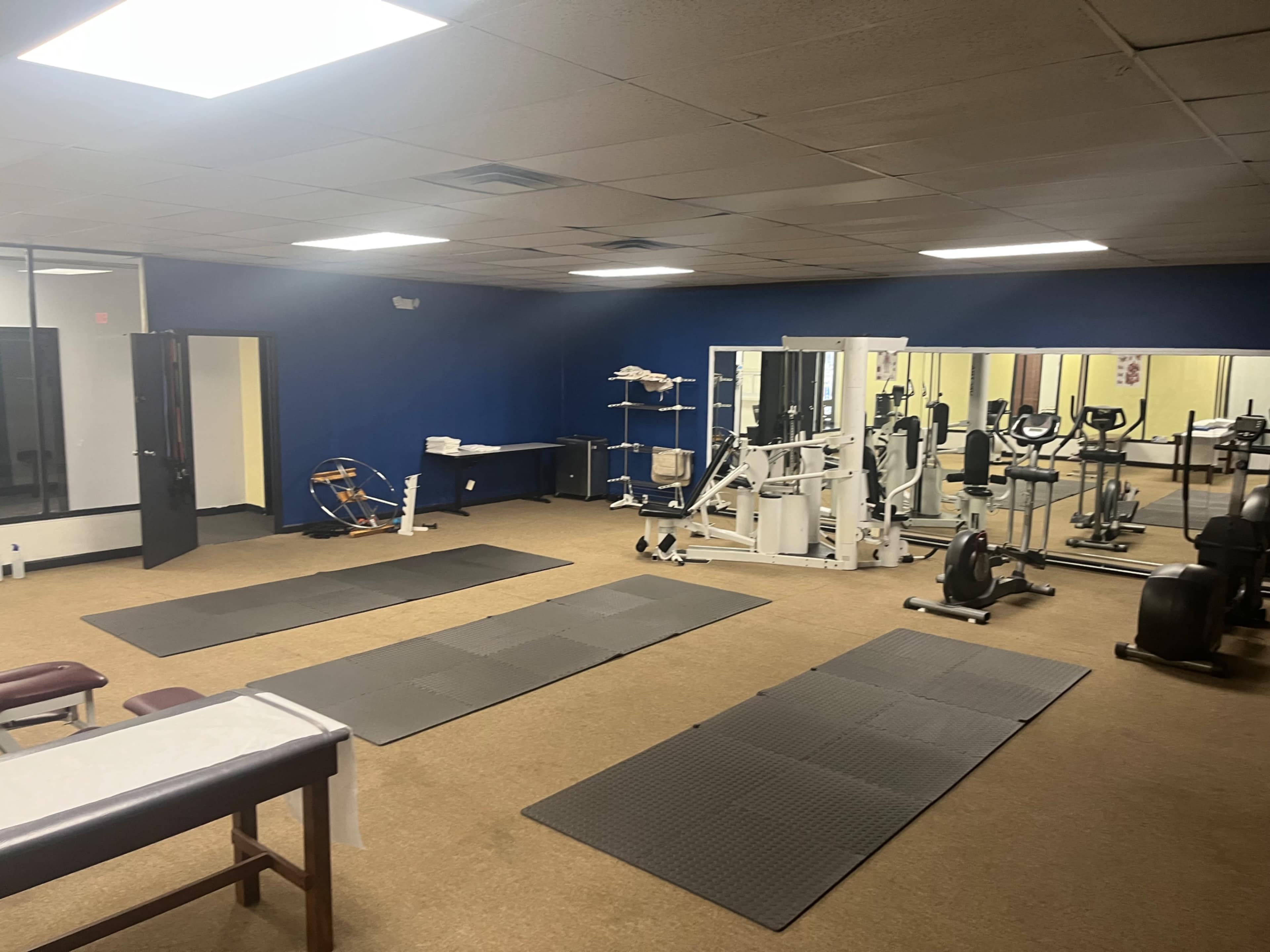 Medical office with gym included Image in Oak Park, Oak Park, MI