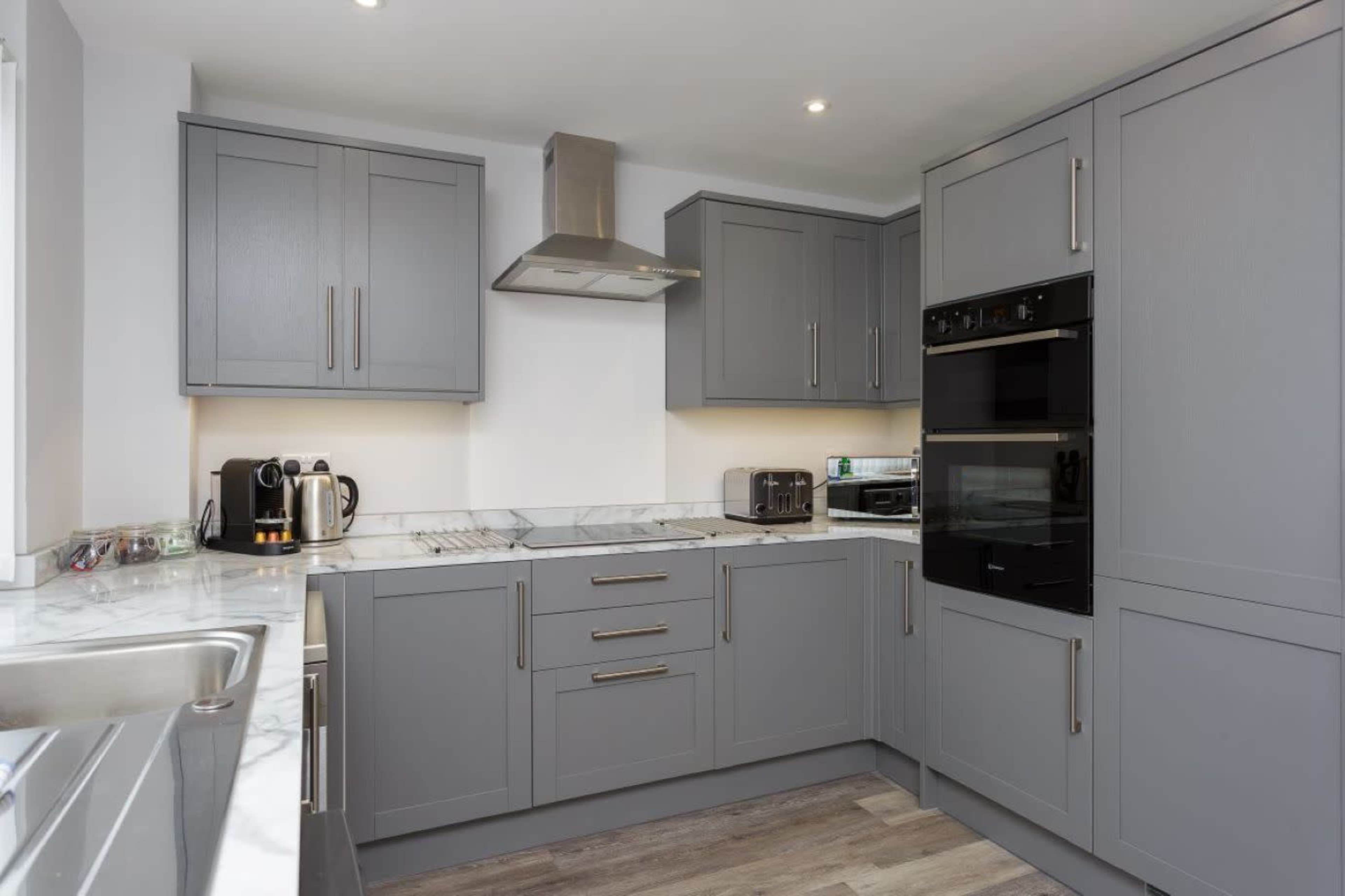 Castle View-2 BR Stylish House Port Solent & views Image in Portsmouth, Portsmouth, ENG