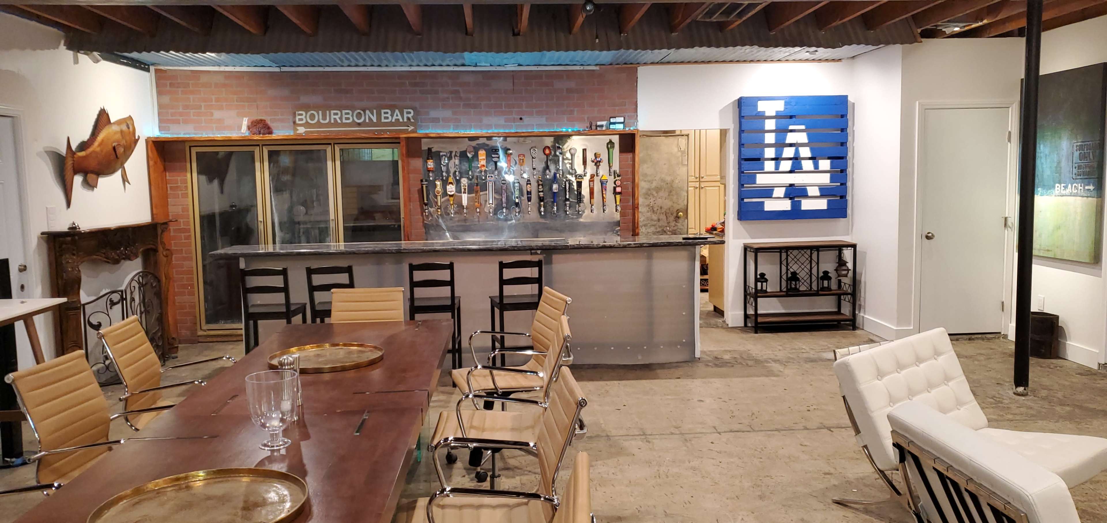 Former Bar with great outdoor areas Image in East Los Angeles, Los Angeles, CA