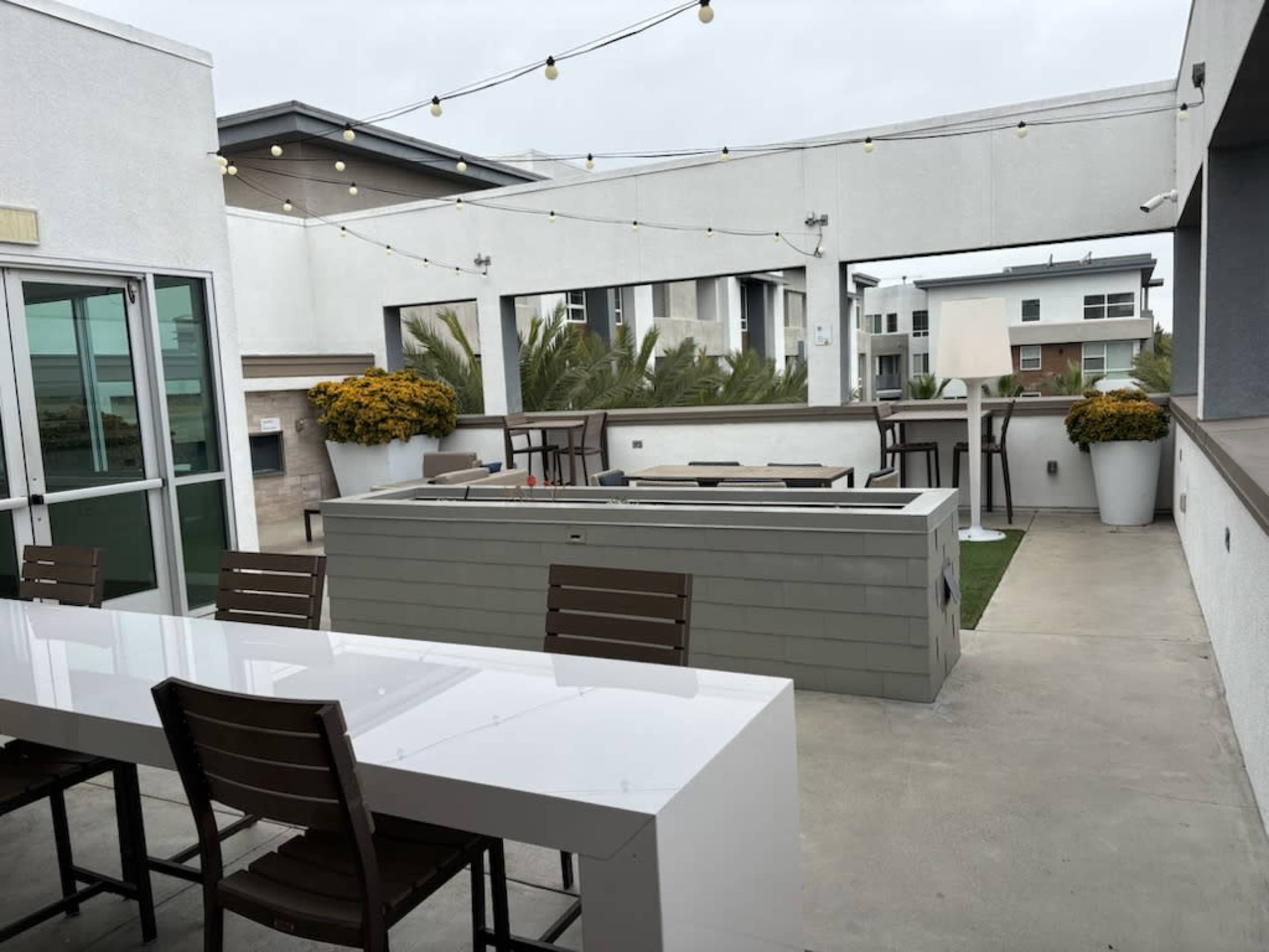 Rooftop in Irvine with versatile seating Image in Irvine Business Complex, Irvine, CA