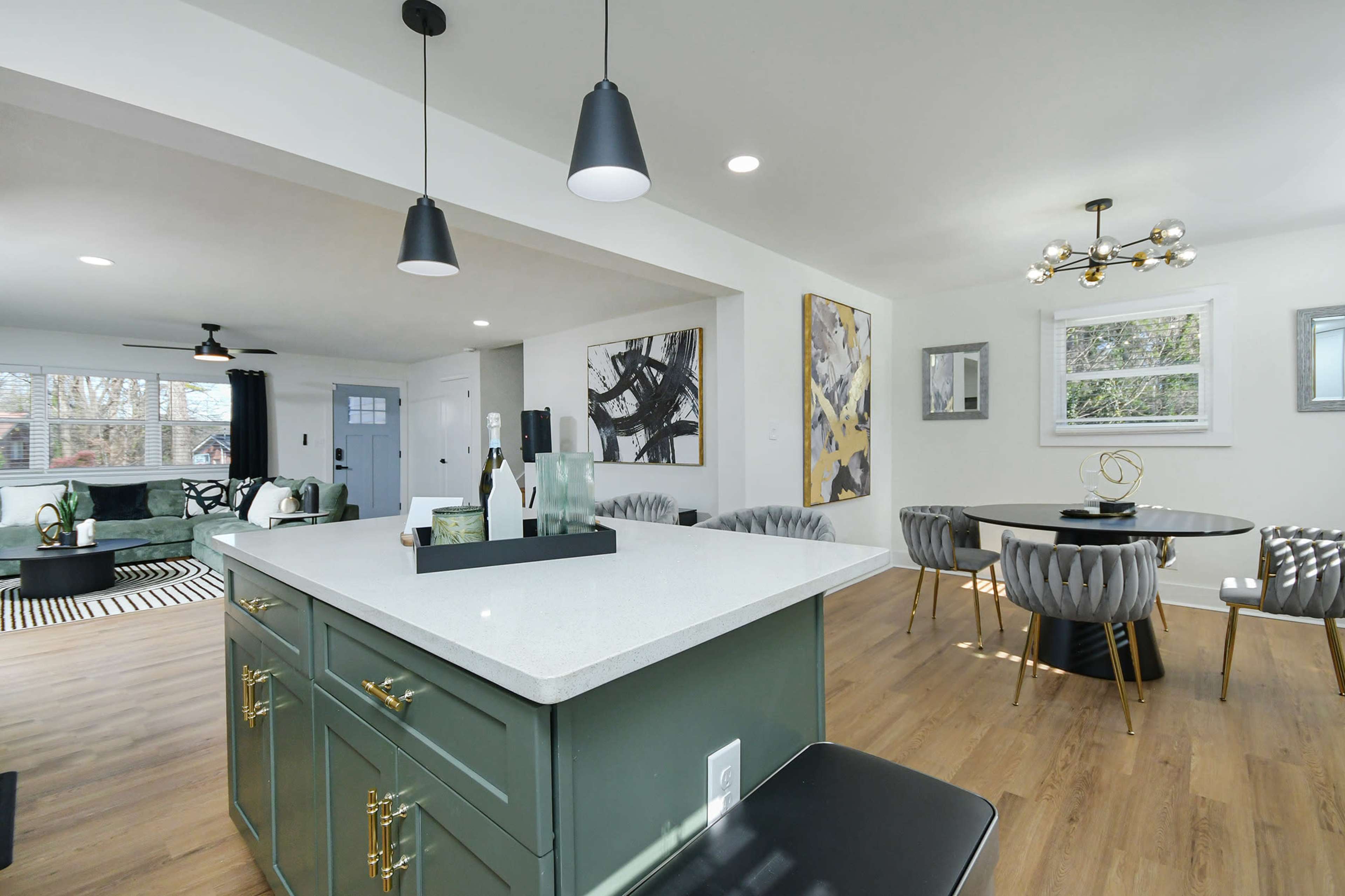 The Oasis S-kape: Stylish Open Floor Plan With Natural Light Image in Glenrose Heights, Atlanta, GA