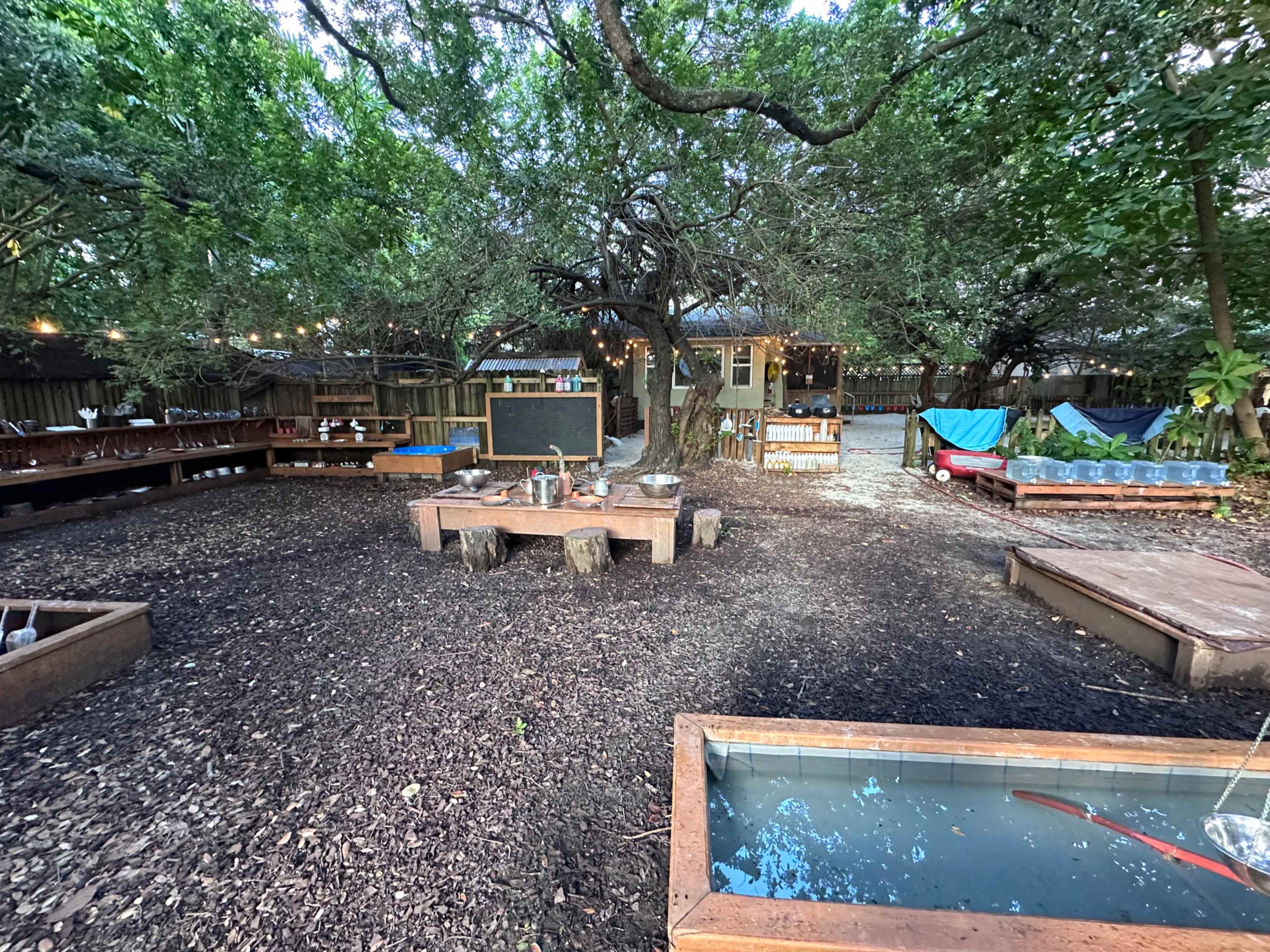 14000 Sqft Outdoor Nature School Image in Edgewater, Miami, FL