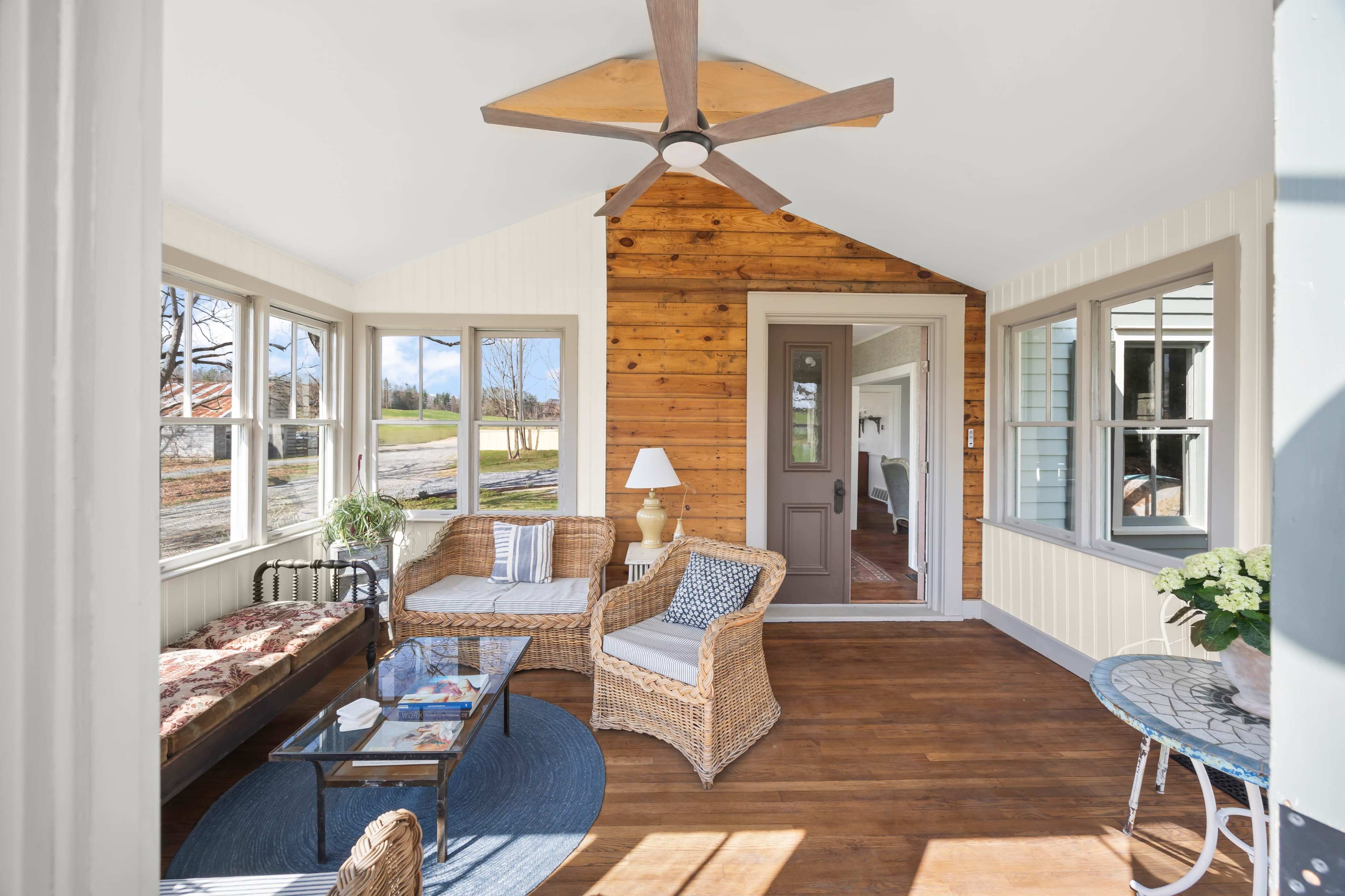 Large Rural Farmhouse - Next To Golf Course - 3 Private Acres Image in Kinderhook, Valatie, NY