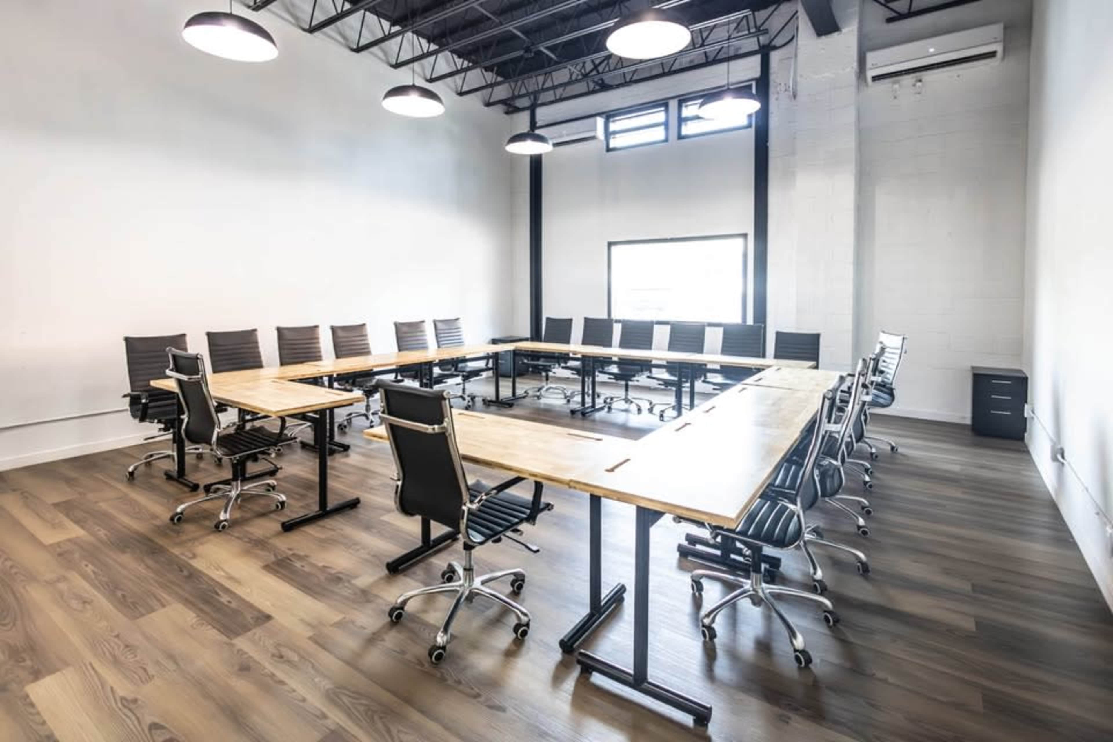 Board Room #51 Image in Alderwood, Etobicoke, ON