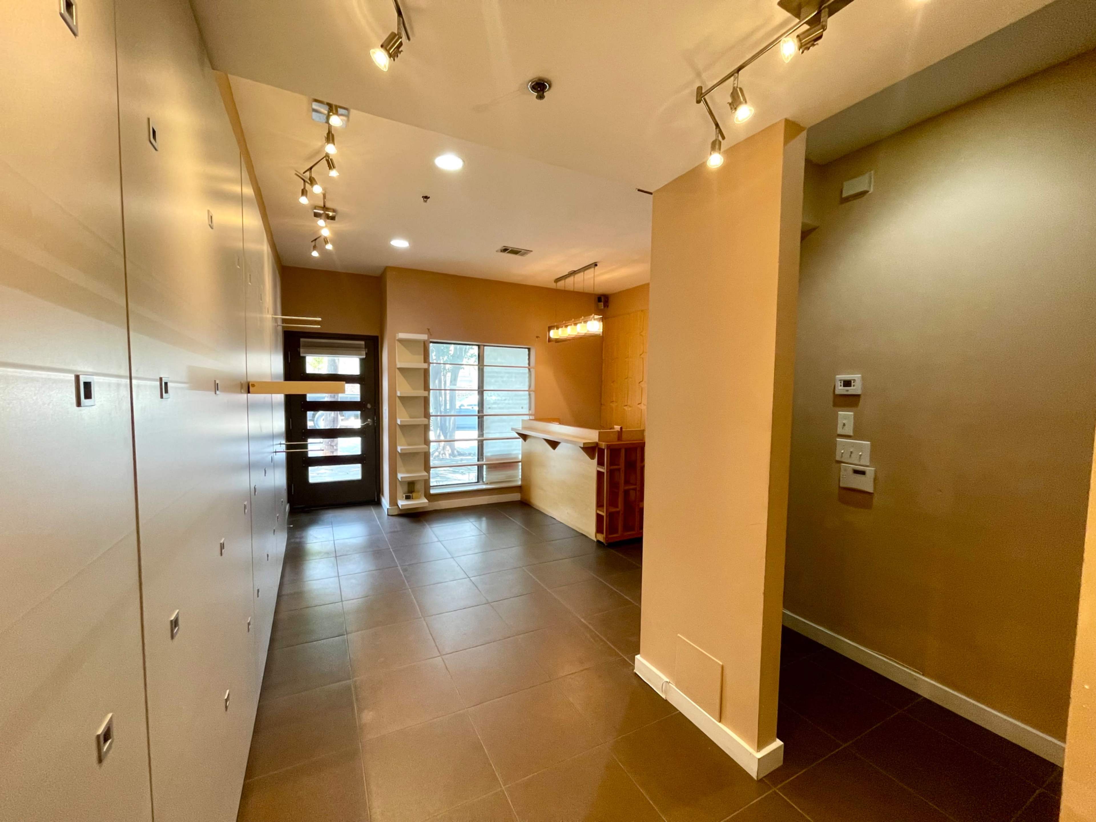 Downtown modern and cozy retail boutique, office or kitchen space Image in Downtown Atlanta, Atlanta, GA