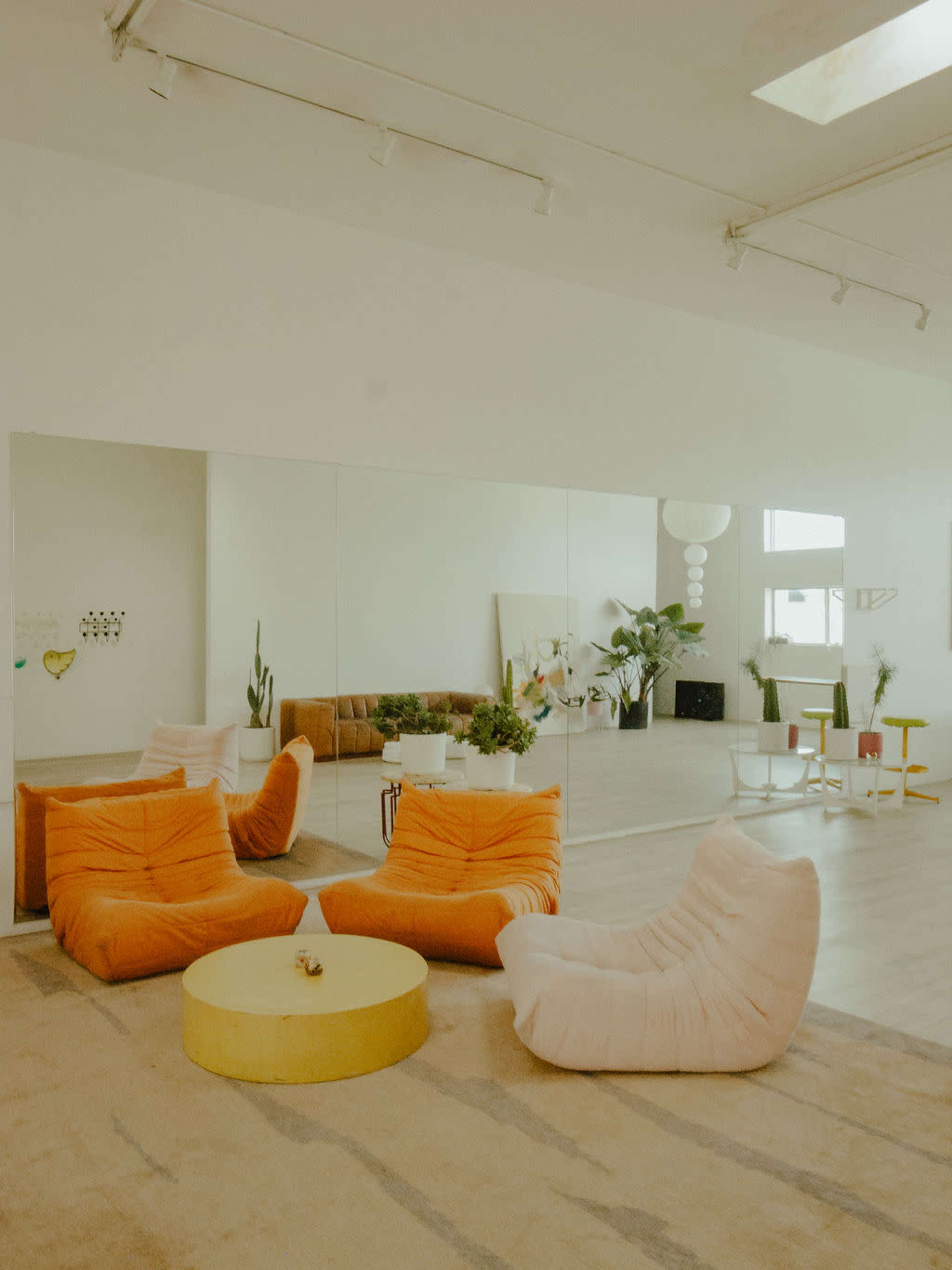 Spacious Loft with Skyline View Image in Central LA, Los Angeles, CA