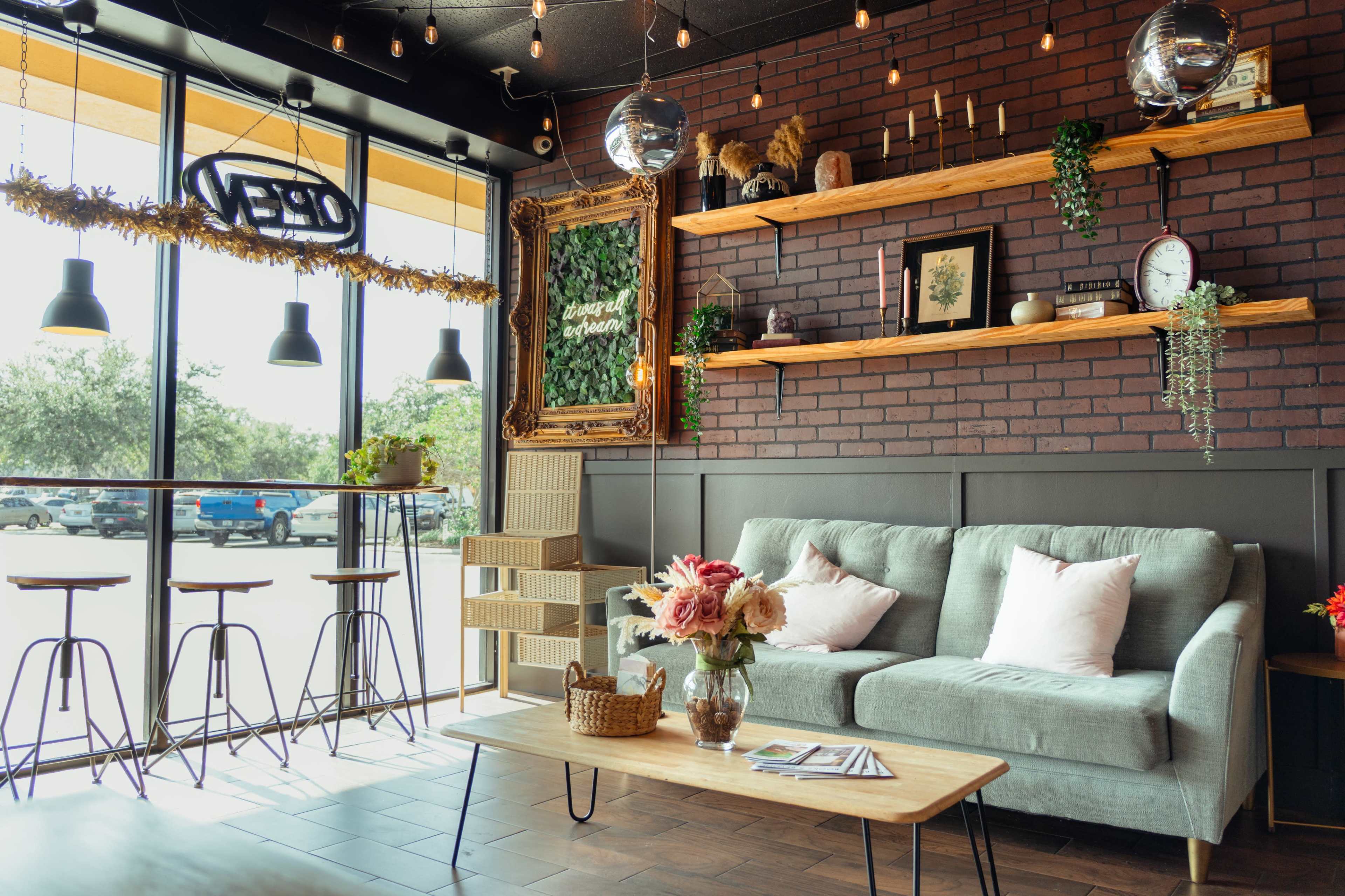 Cozy Coffee Shop-Style Venue | Perfect for Meetings, Small Gatherings & Creative Shoots Image in Ocoee, Ocoee, FL