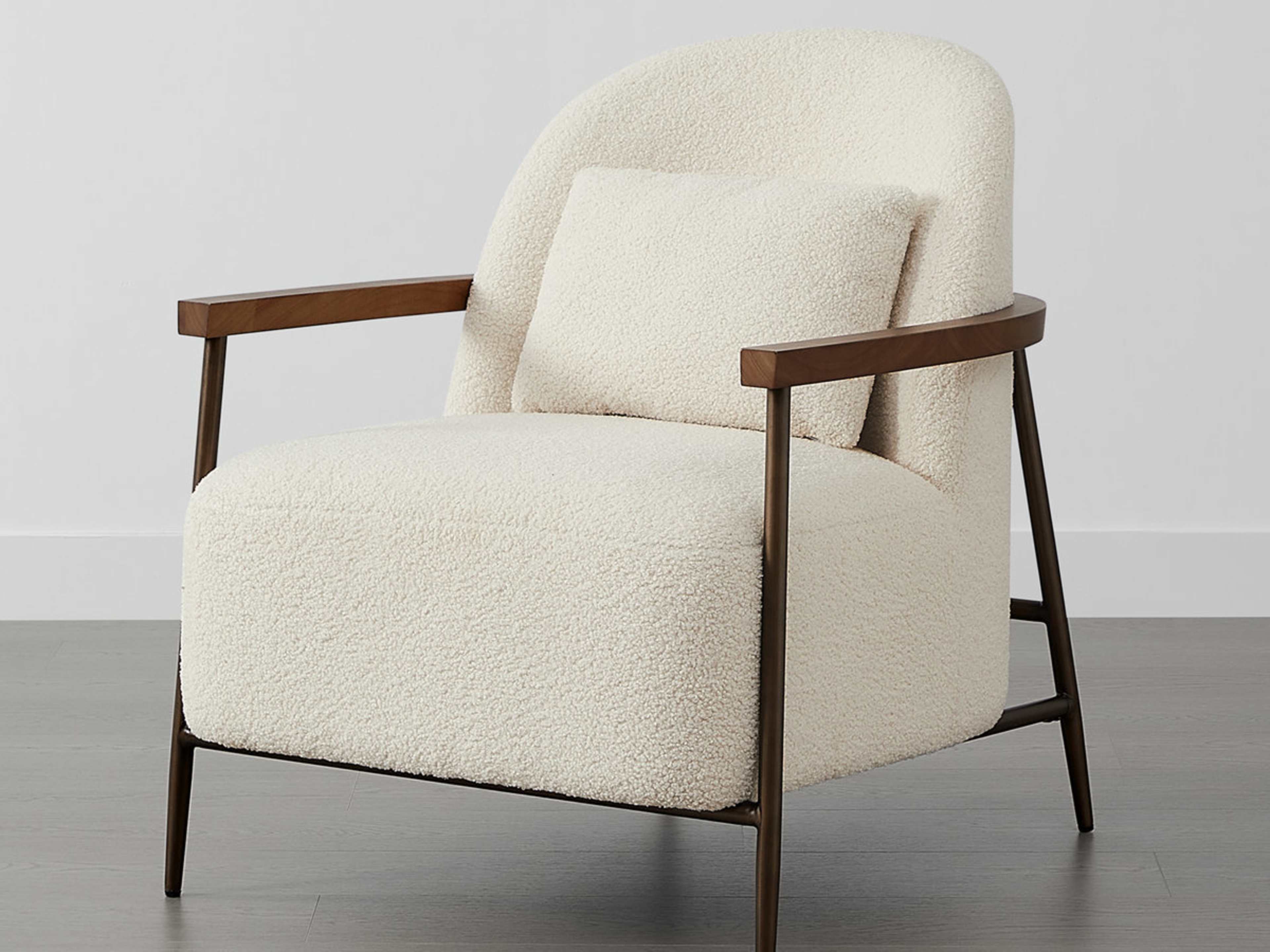 Ashwanth Chair