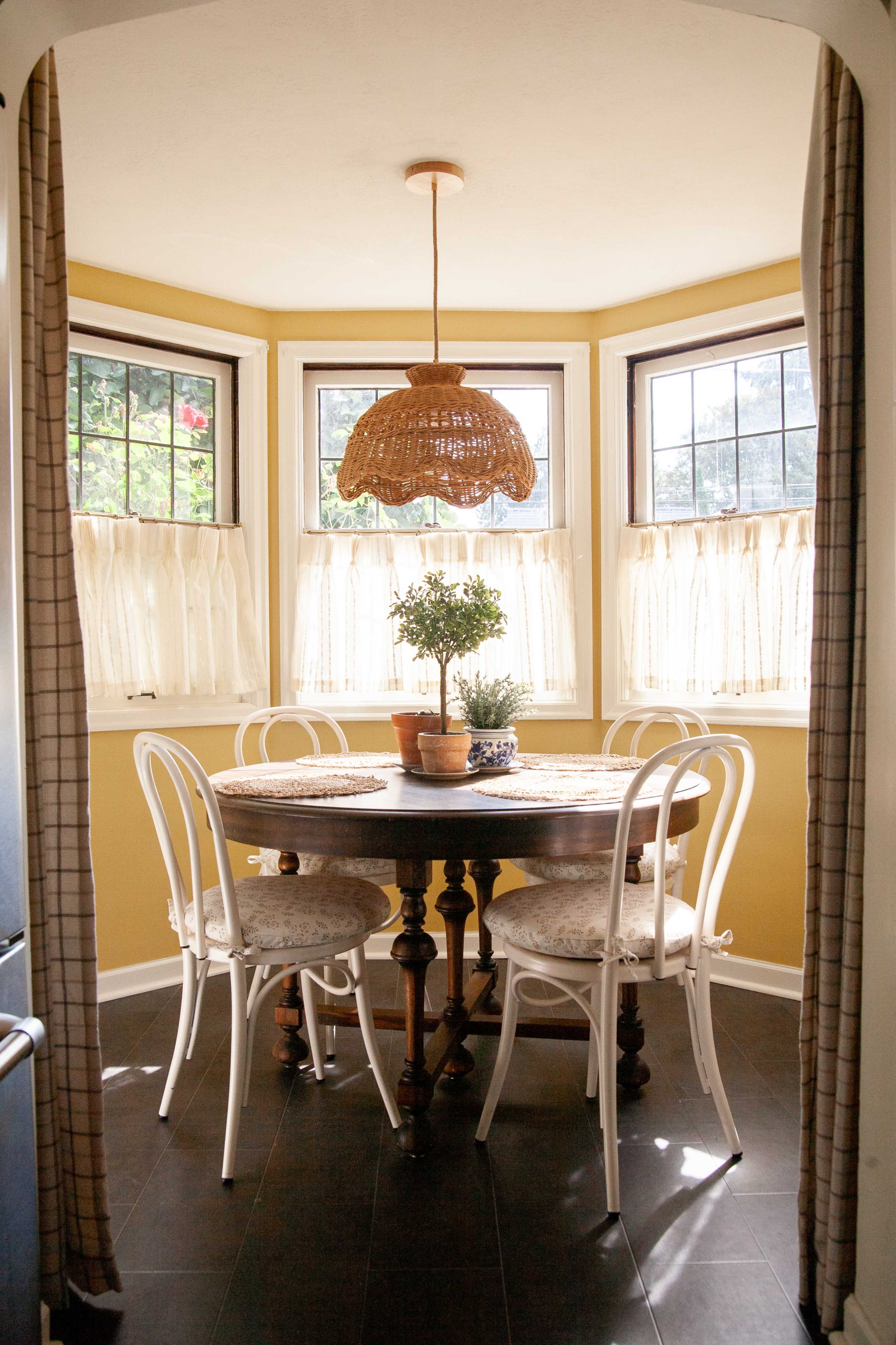 Charming historic downtown neighborhood and welcoming home Image in Hillsboro, Hillsboro, OR