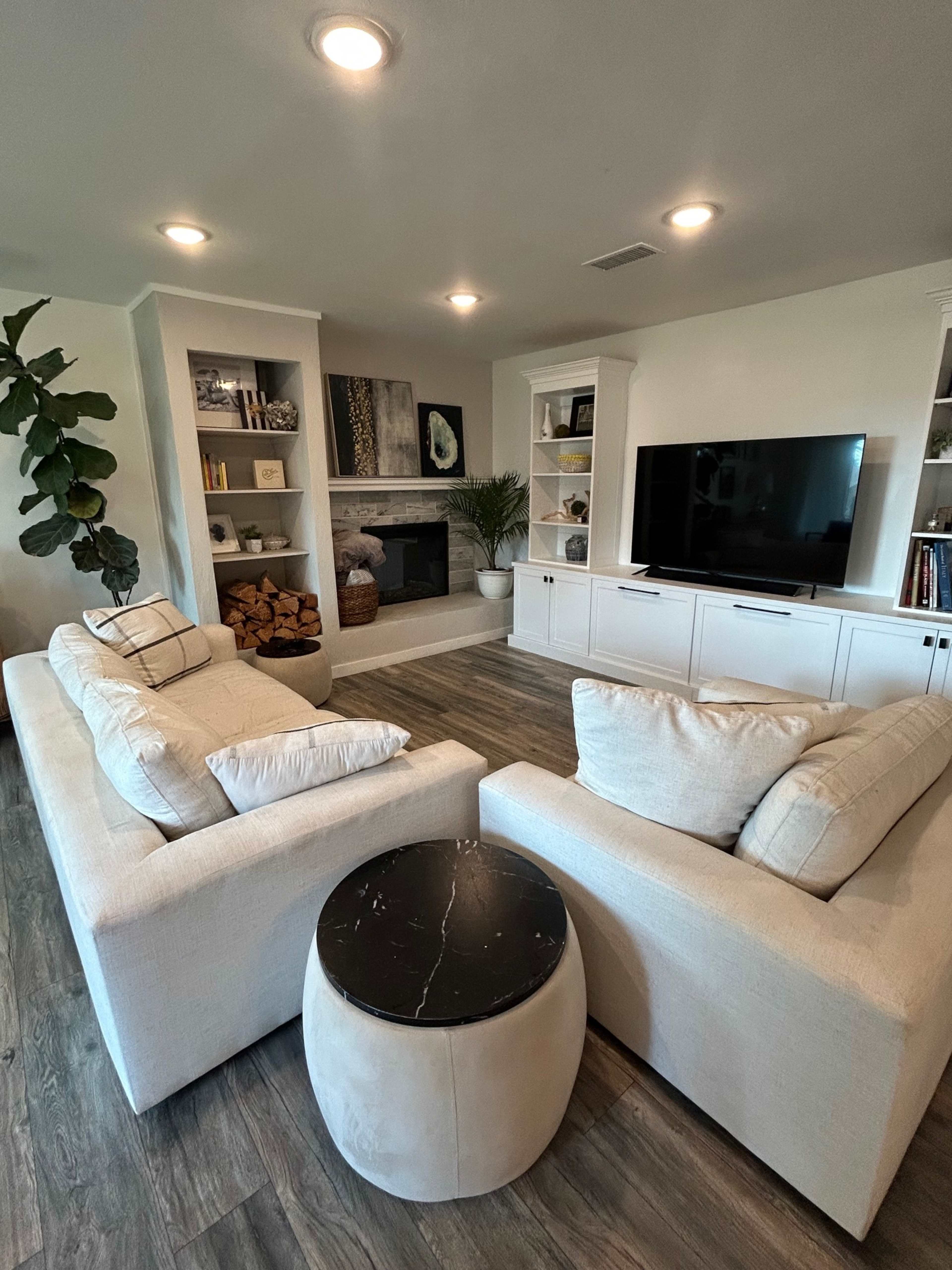 Modern Beach Cottage Image in Pacific Beach, San Diego, CA