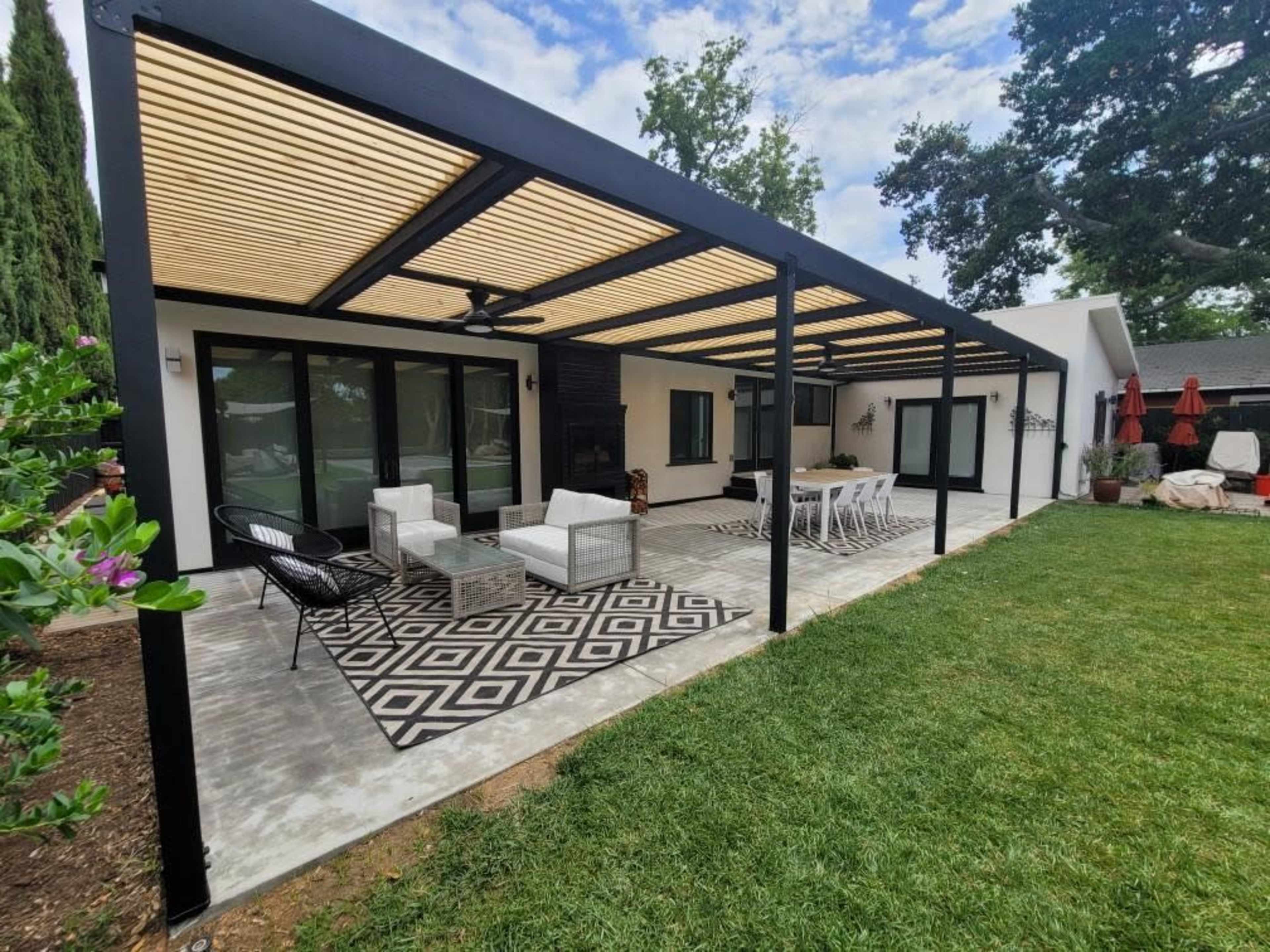 Modern Farmhouse with Backyard Resort! Image in Valley Glen, Valley Village, CA