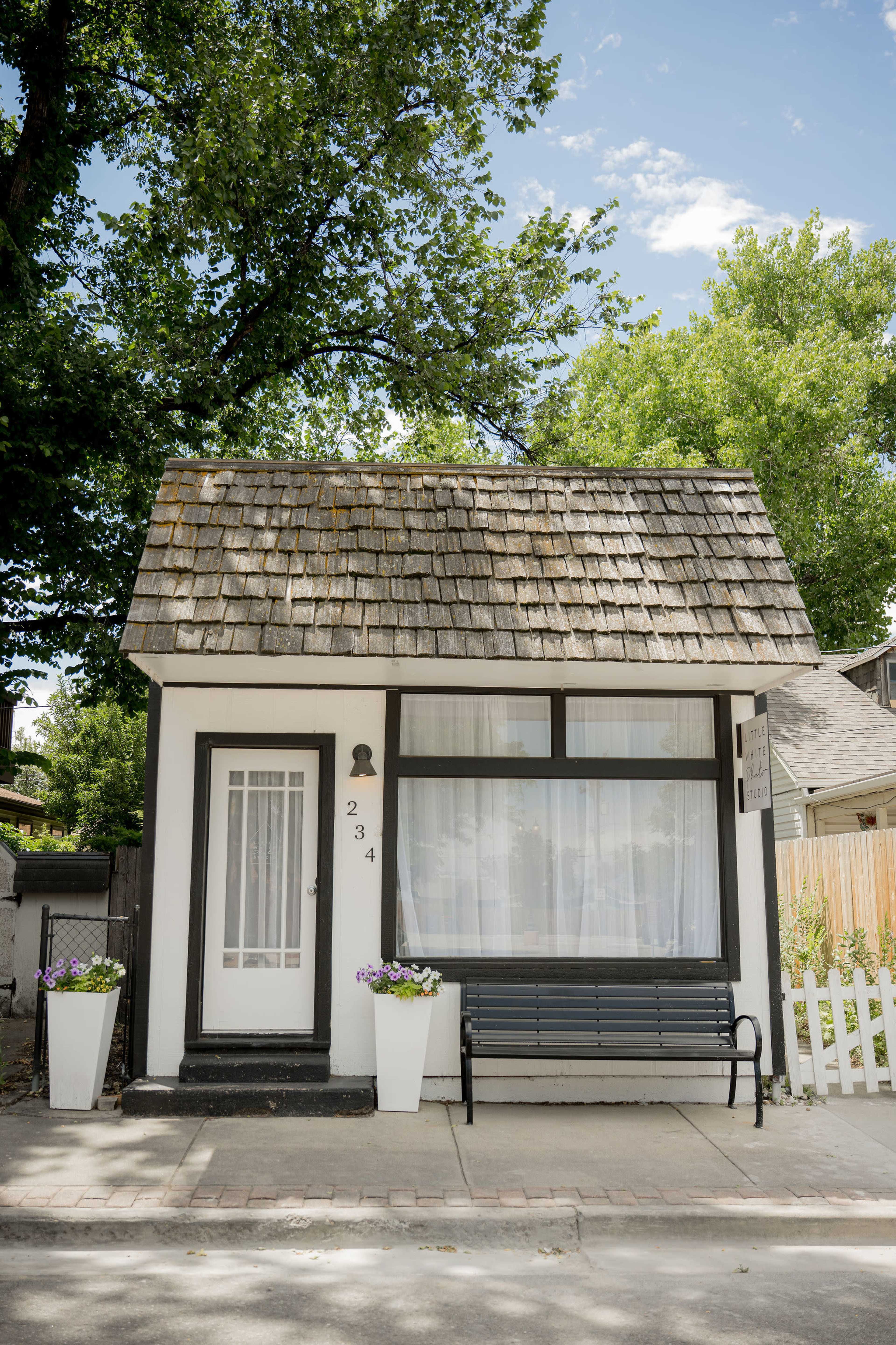 Cozy, Cute Natural Light Photo Studio Image in Frederick, Frederick, CO