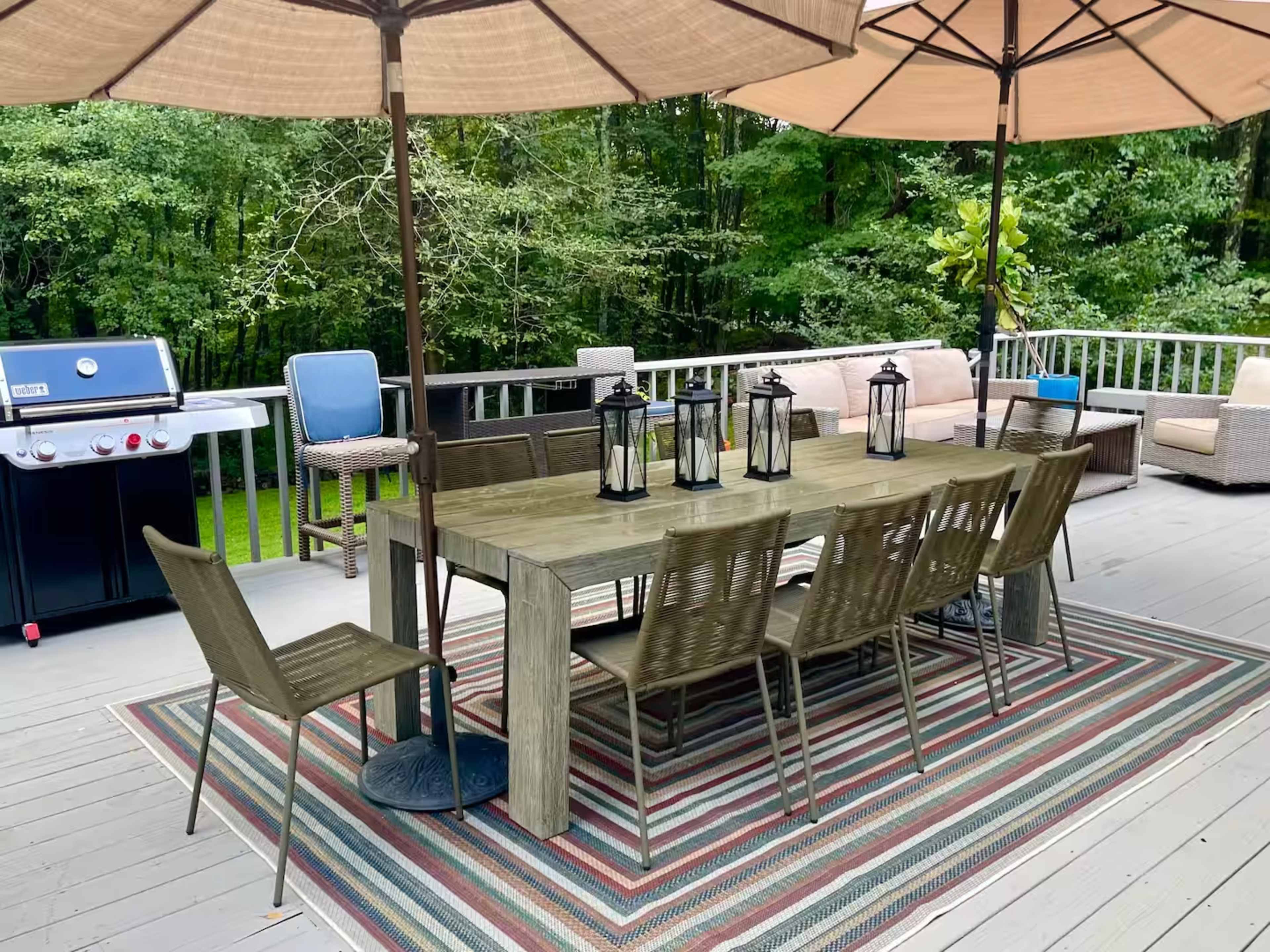 Country home in secluded setting with basketball court and pool. Image in Weston, Weston, CT