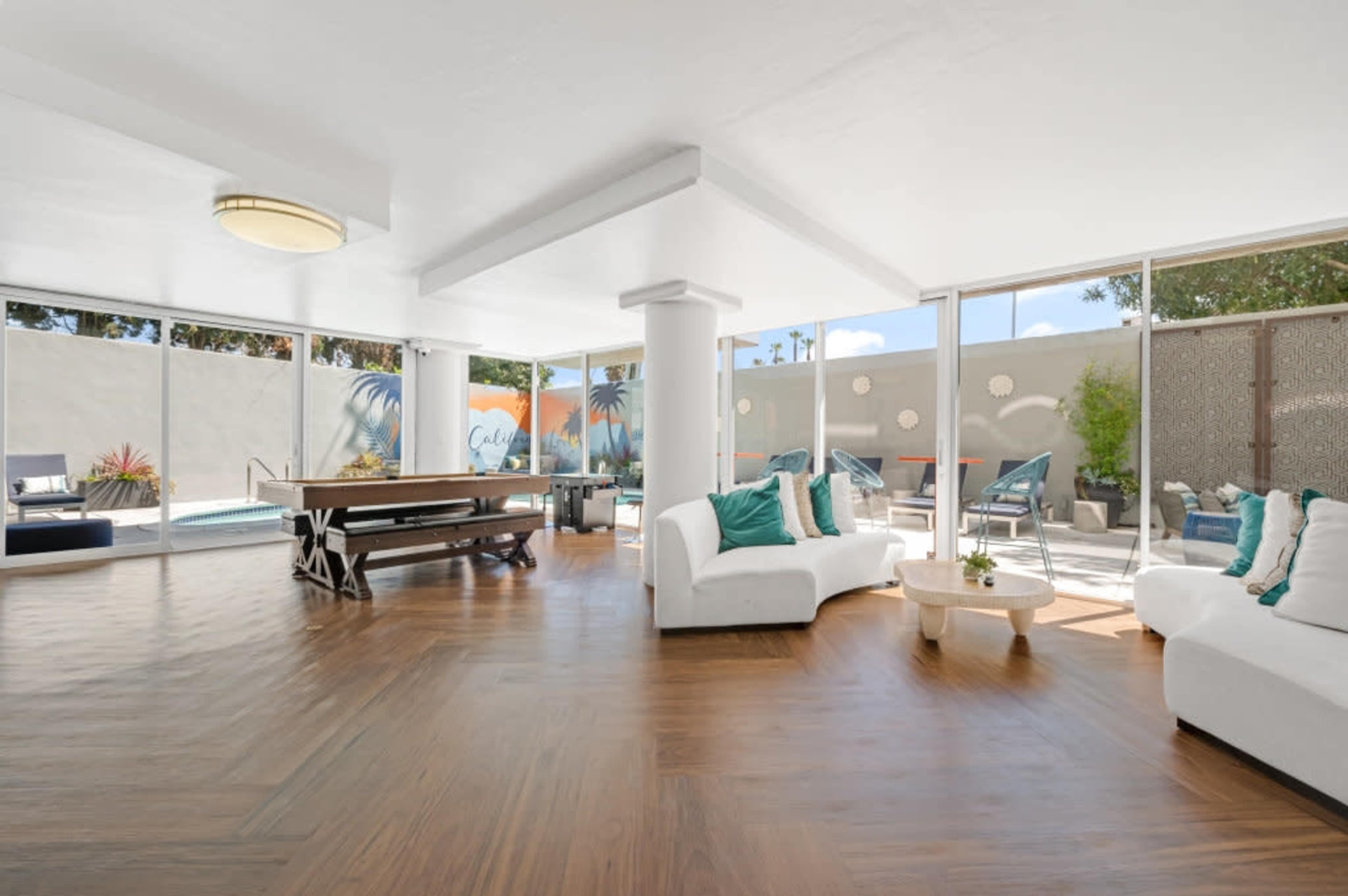 Chic Lounge in San Mateo Image in Beresford Park, San Mateo, CA